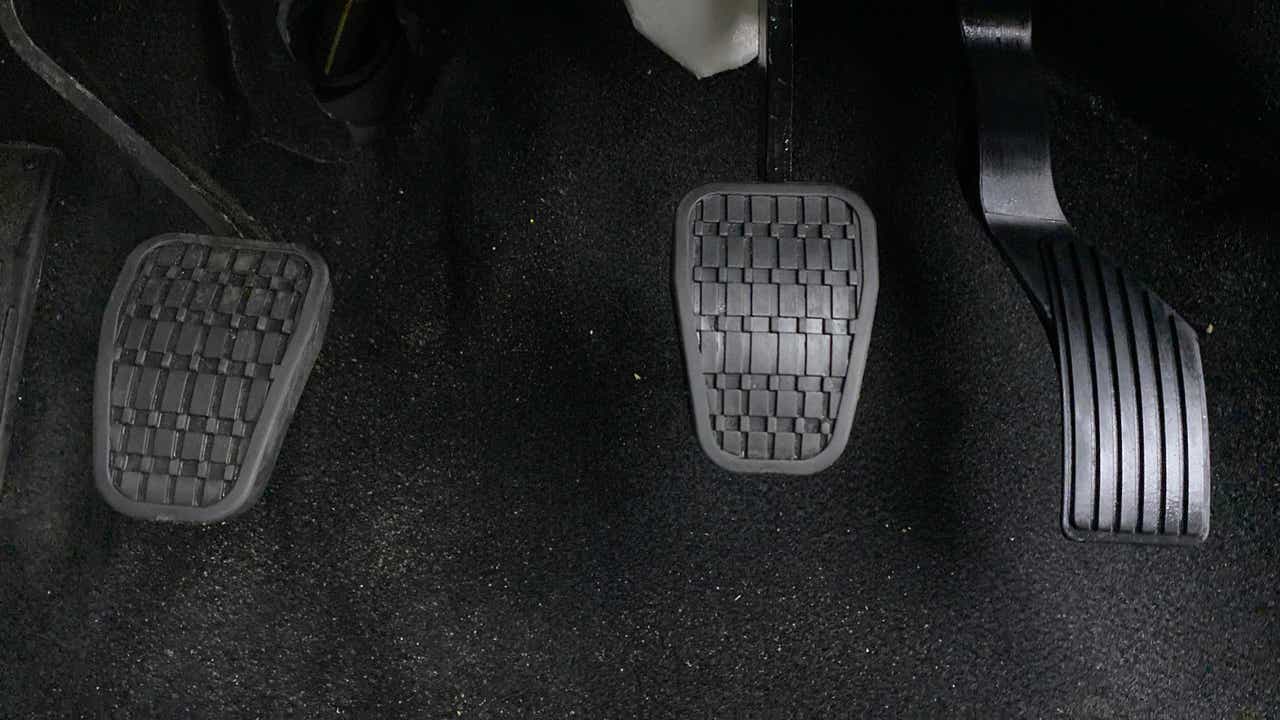 Pedal set of a Tata Nexon 2017-2023