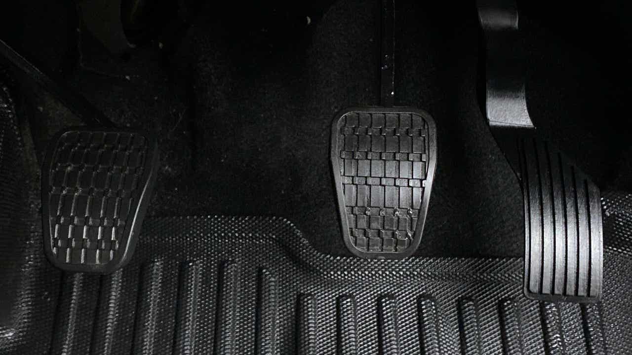 Foot pedal set of a Tata Nexon 2017-2023
