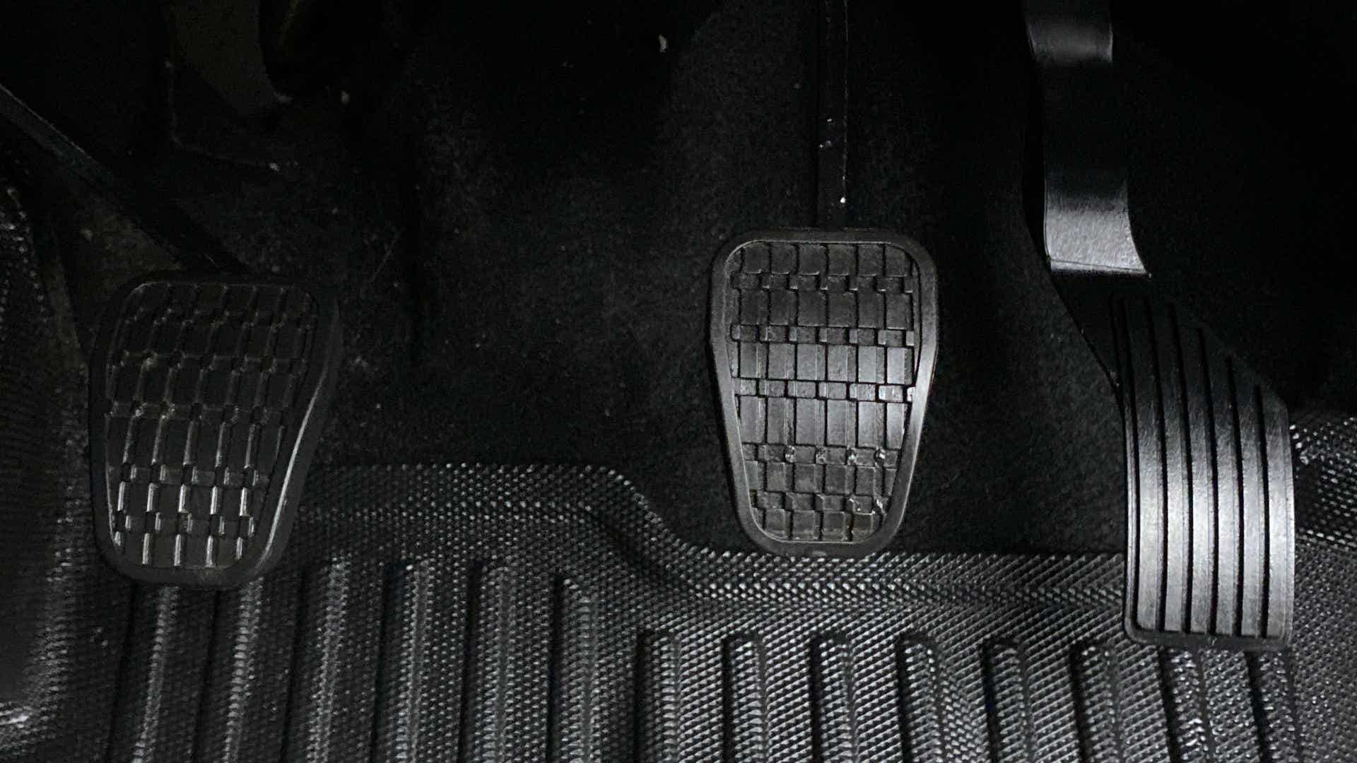 Foot pedal set of a Tata Nexon 2017-2023