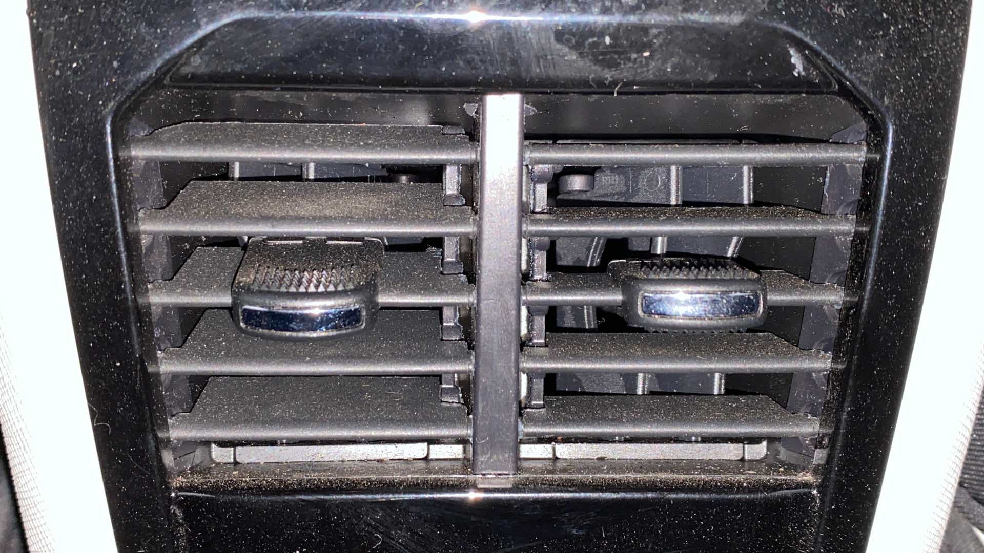 Close-up of air conditioning vent of a Tata Nexon 2017-2023