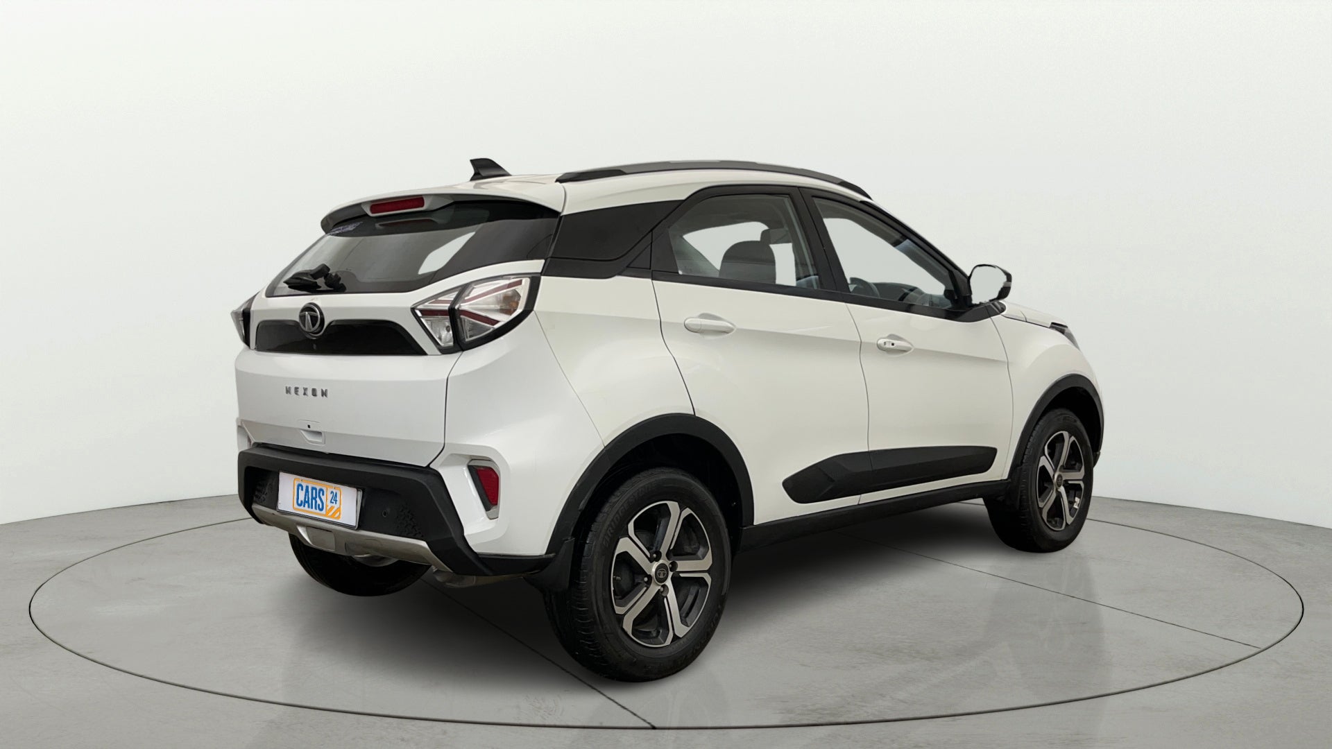 Rear three-quarter of a Tata Nexon 2017-2023