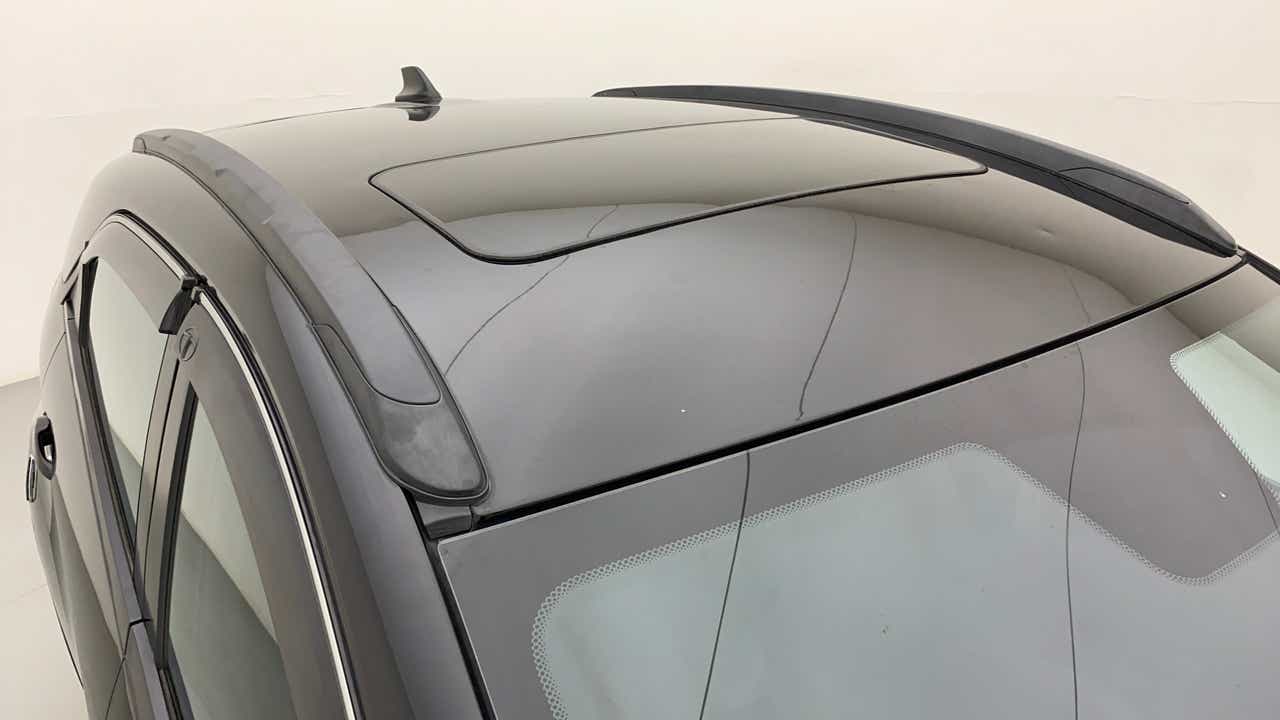 Sunroof and roof rails view of a Tata Nexon 2017-2023