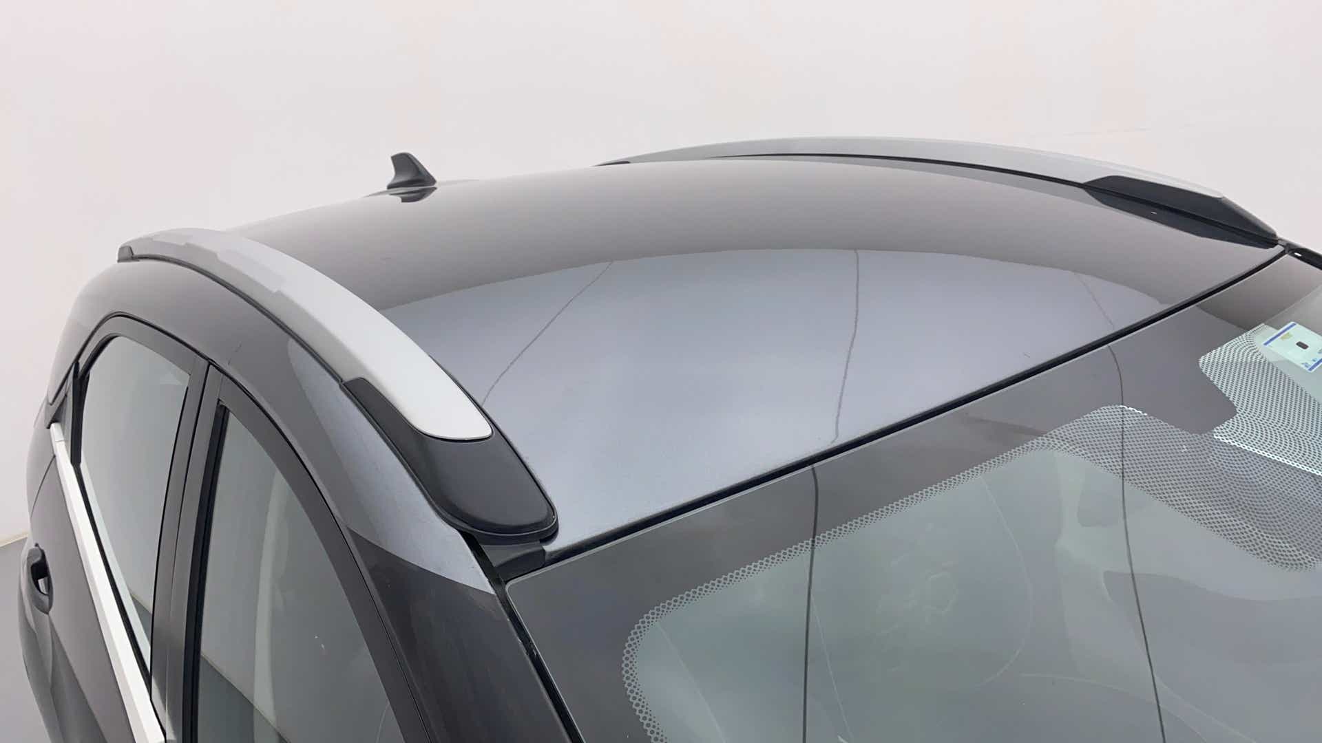 Roof and roof rails view of a Tata Nexon 2017-2023