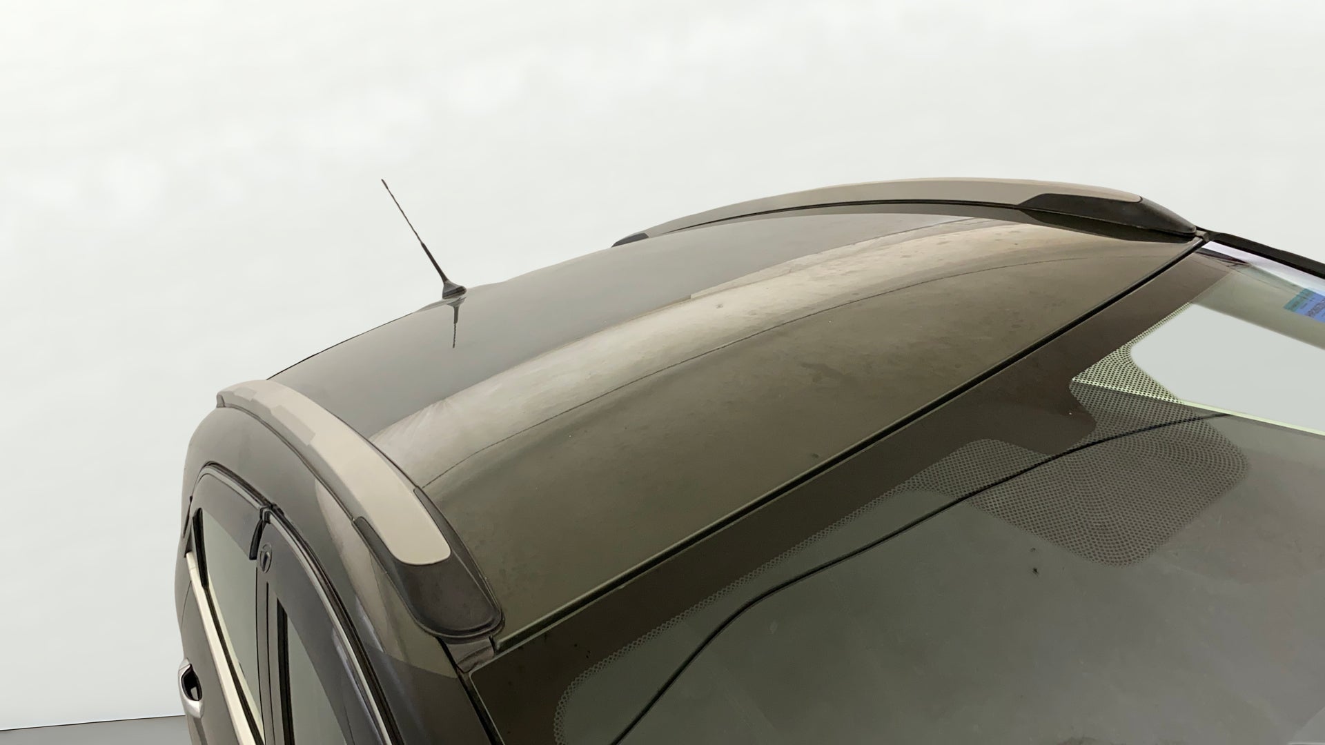 Roof section of a Tata Nexon 2017-2023