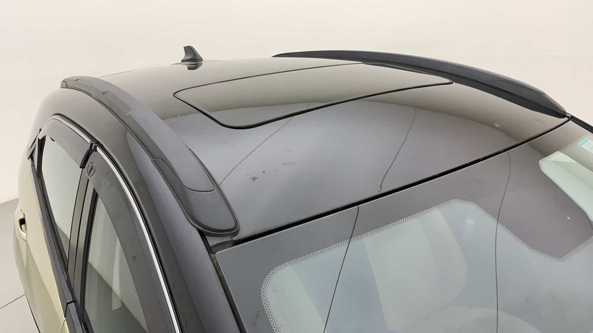 Sunroof and roof rails of a Tata Nexon 2017-2023