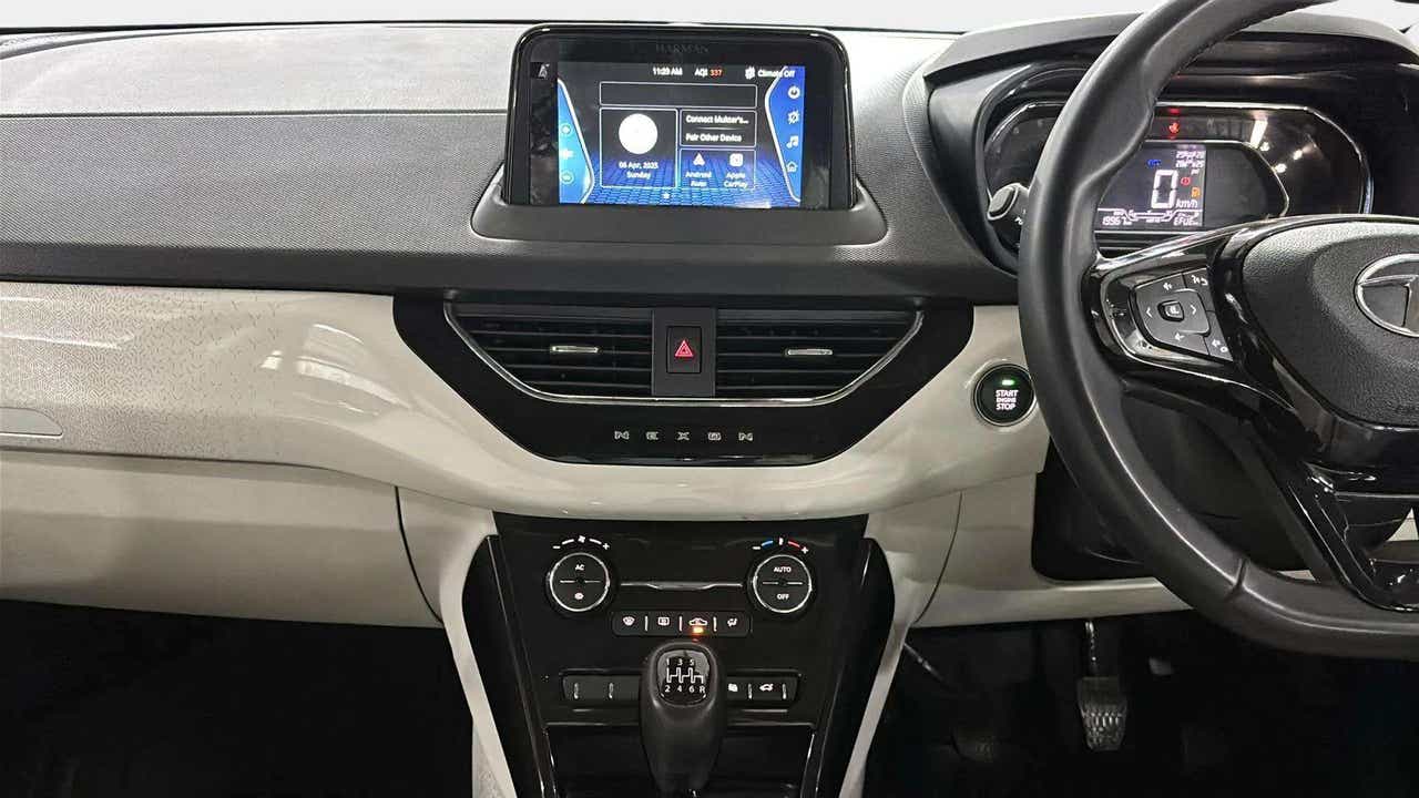 Dashboard and center console of a Tata Nexon 2017-2023