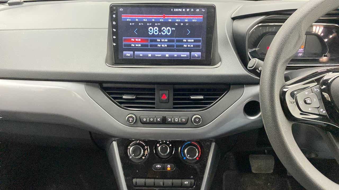 Dashboard view of a Tata Nexon 2017-2023