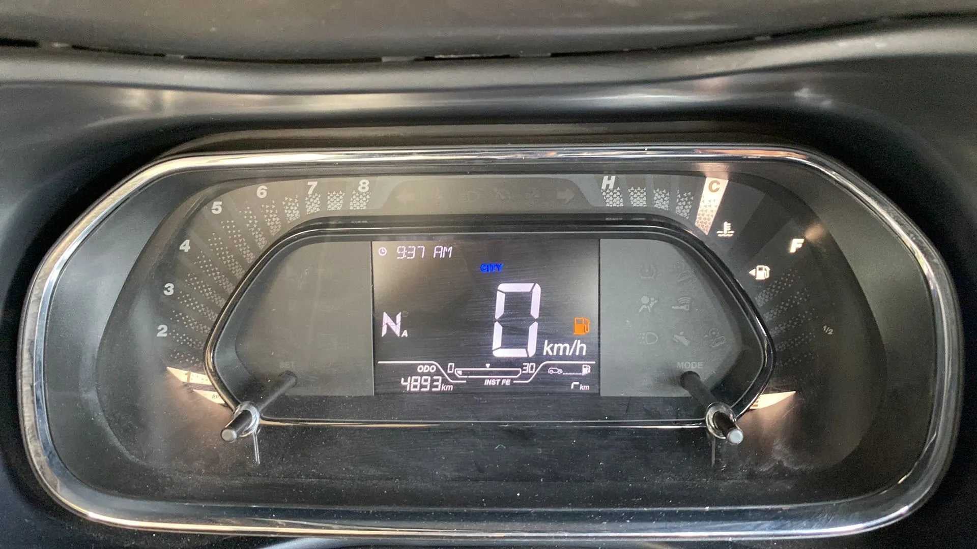 Instrument cluster of a Tata Nexon 2017-2023
