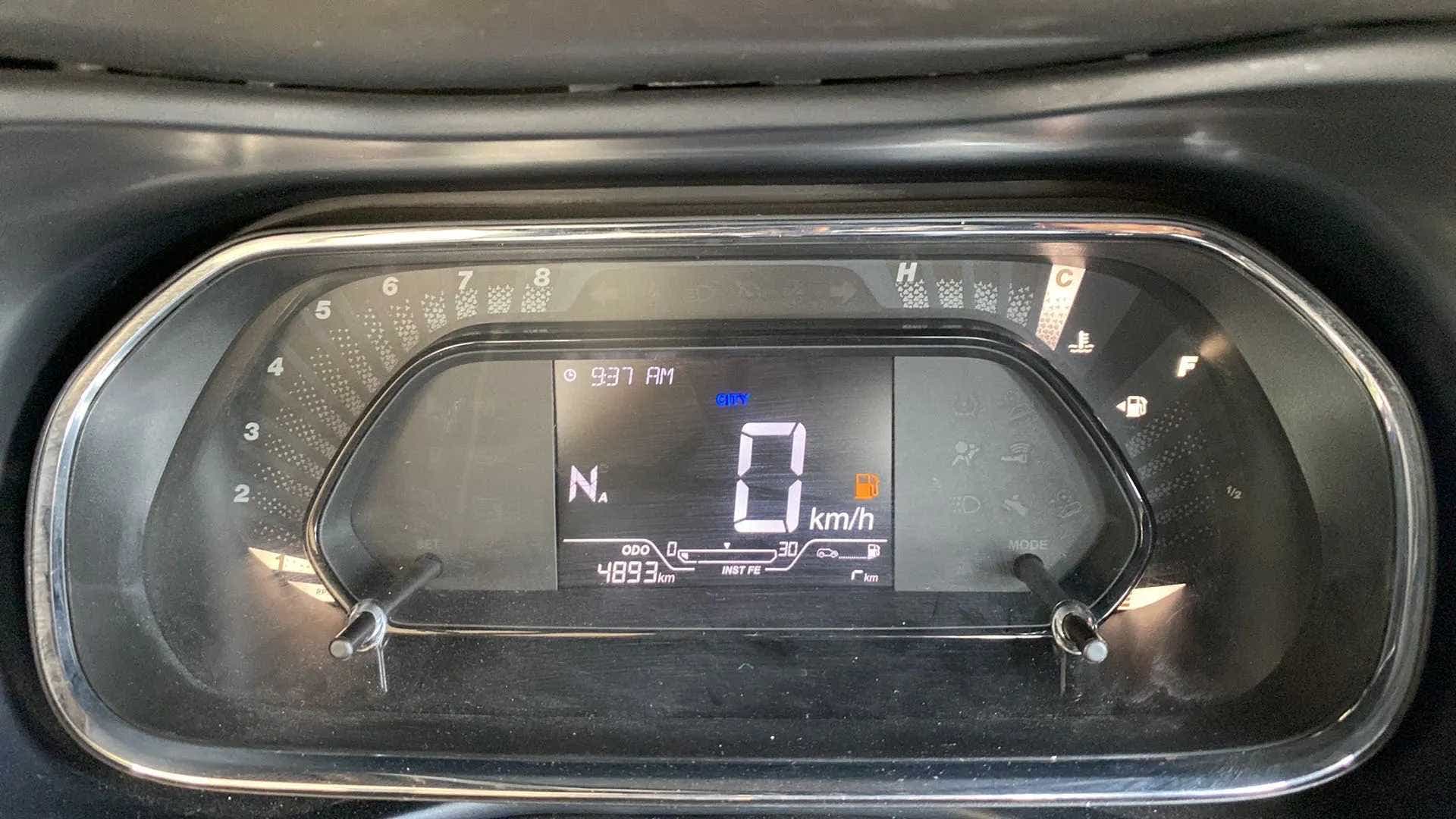 Instrument cluster of a Tata Nexon 2017-2023