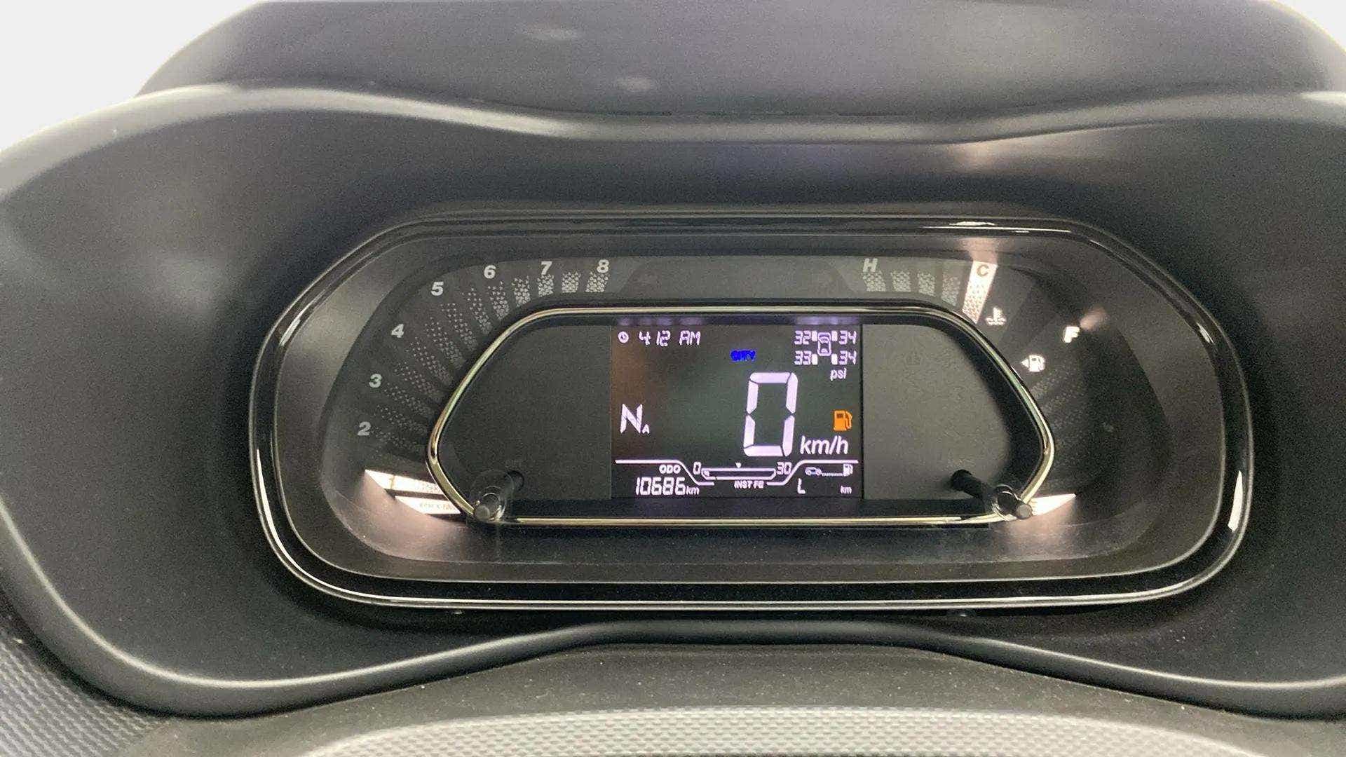 Instrument cluster display of a Tata Nexon 2017-2023