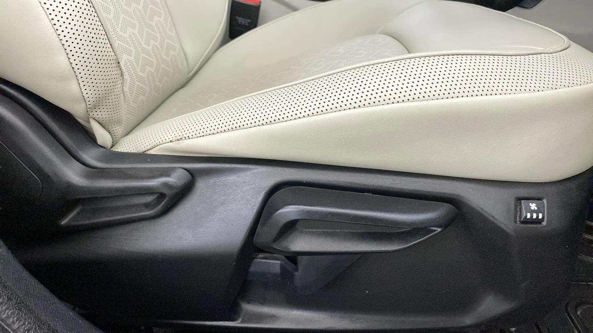 Driver seat ventilation control view of a Tata Nexon 2017-2023