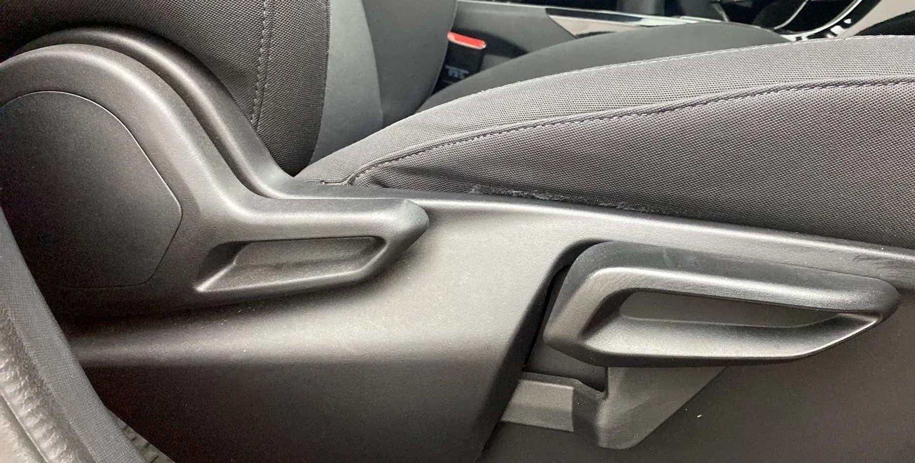 Seat adjustment levers of a Tata Nexon 2017-2023