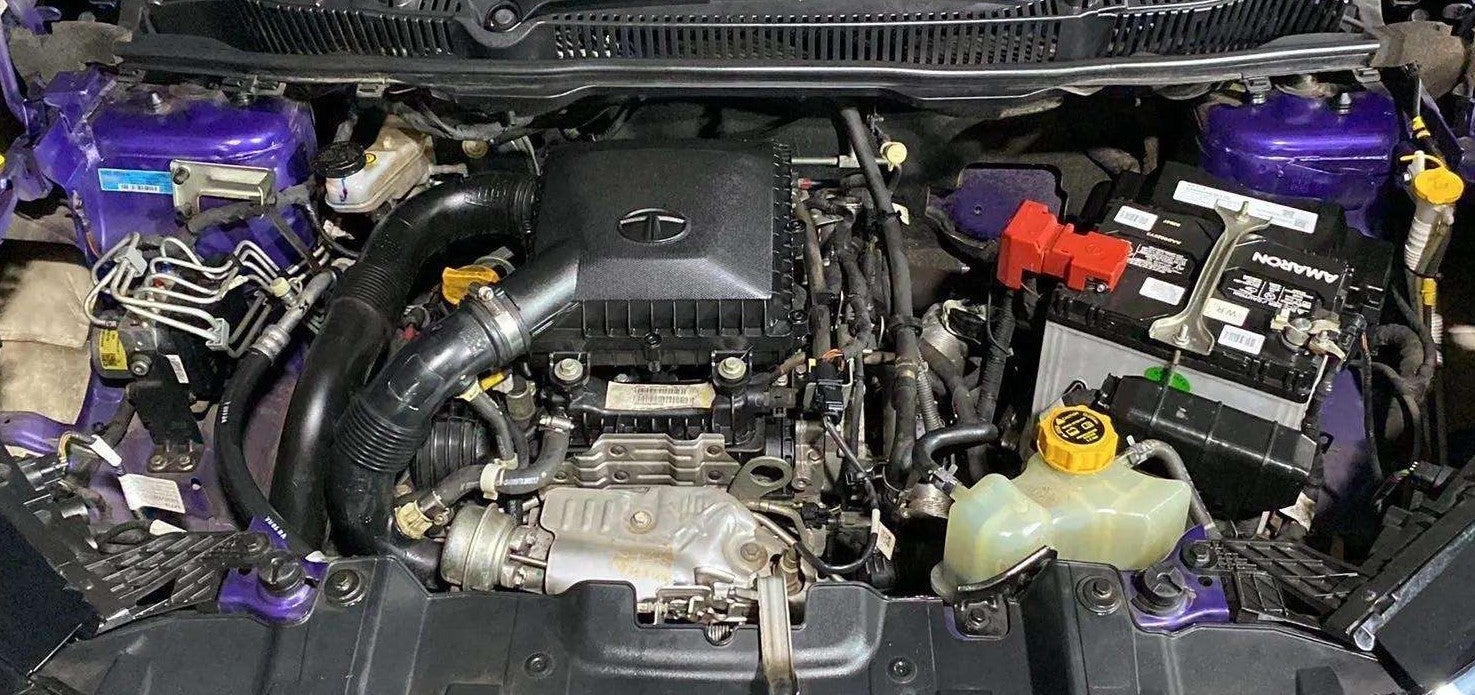 Engine bay view of a Tata Nexon 2017-2023