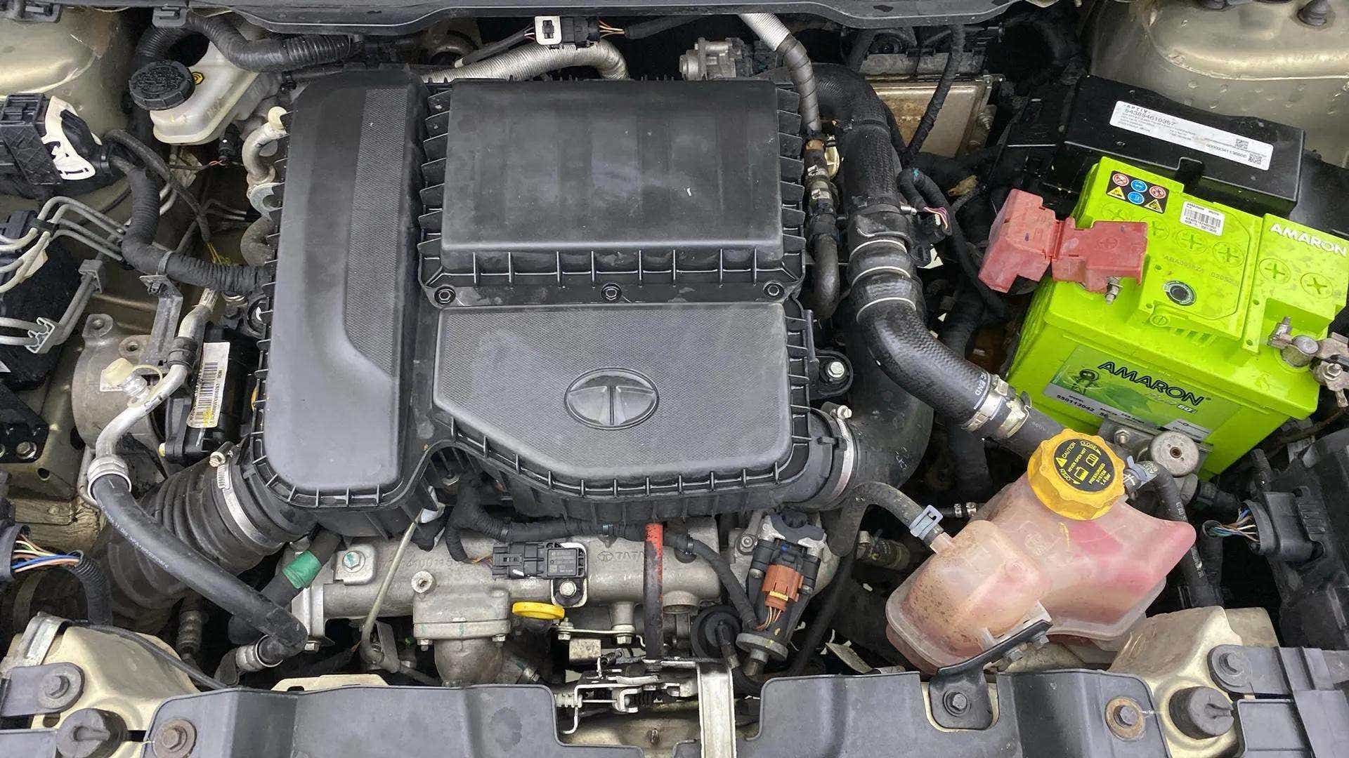 Engine bay of a Tata Nexon 2017-2023