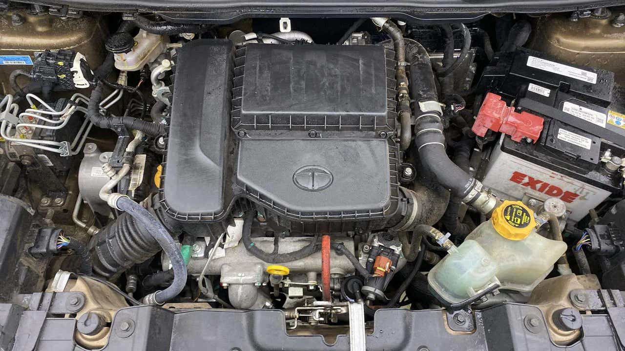 Engine bay of a Tata Nexon 2017-2023
