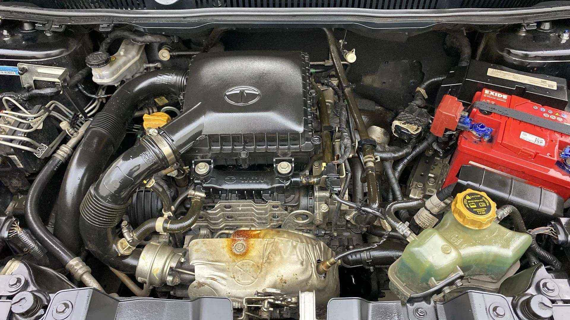 Engine bay of a Tata Nexon 2017-2023