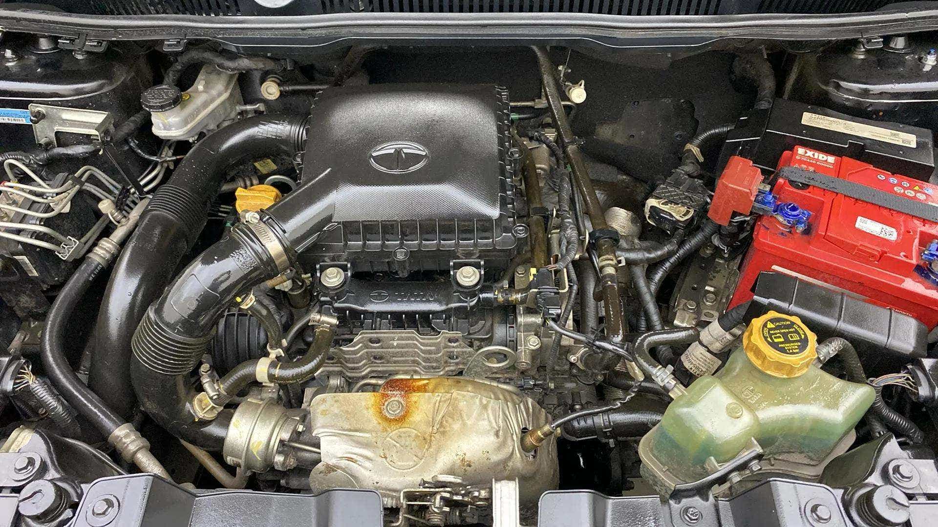 Engine bay of a Tata Nexon 2017-2023
