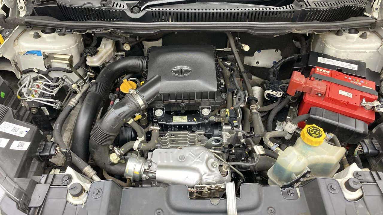 Engine bay of a Tata Nexon 2017-2023