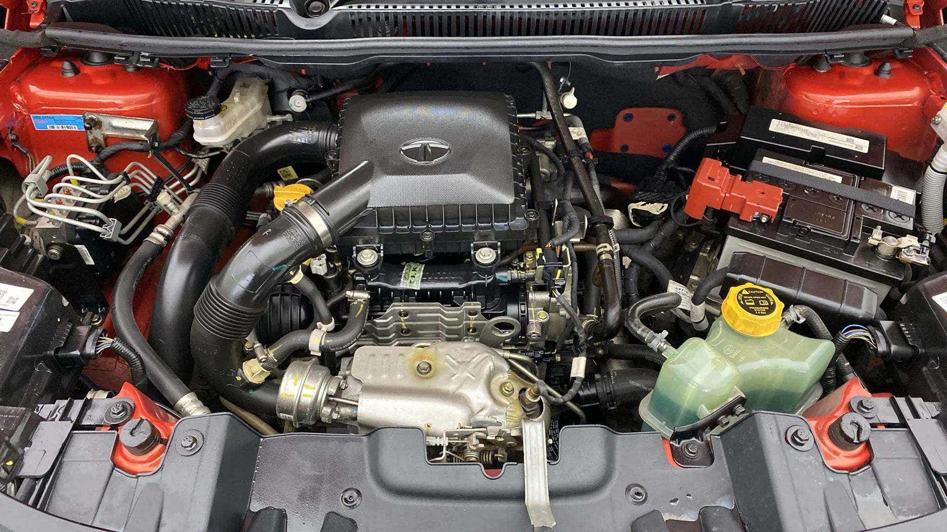 Engine bay of a Tata Nexon 2017-2023
