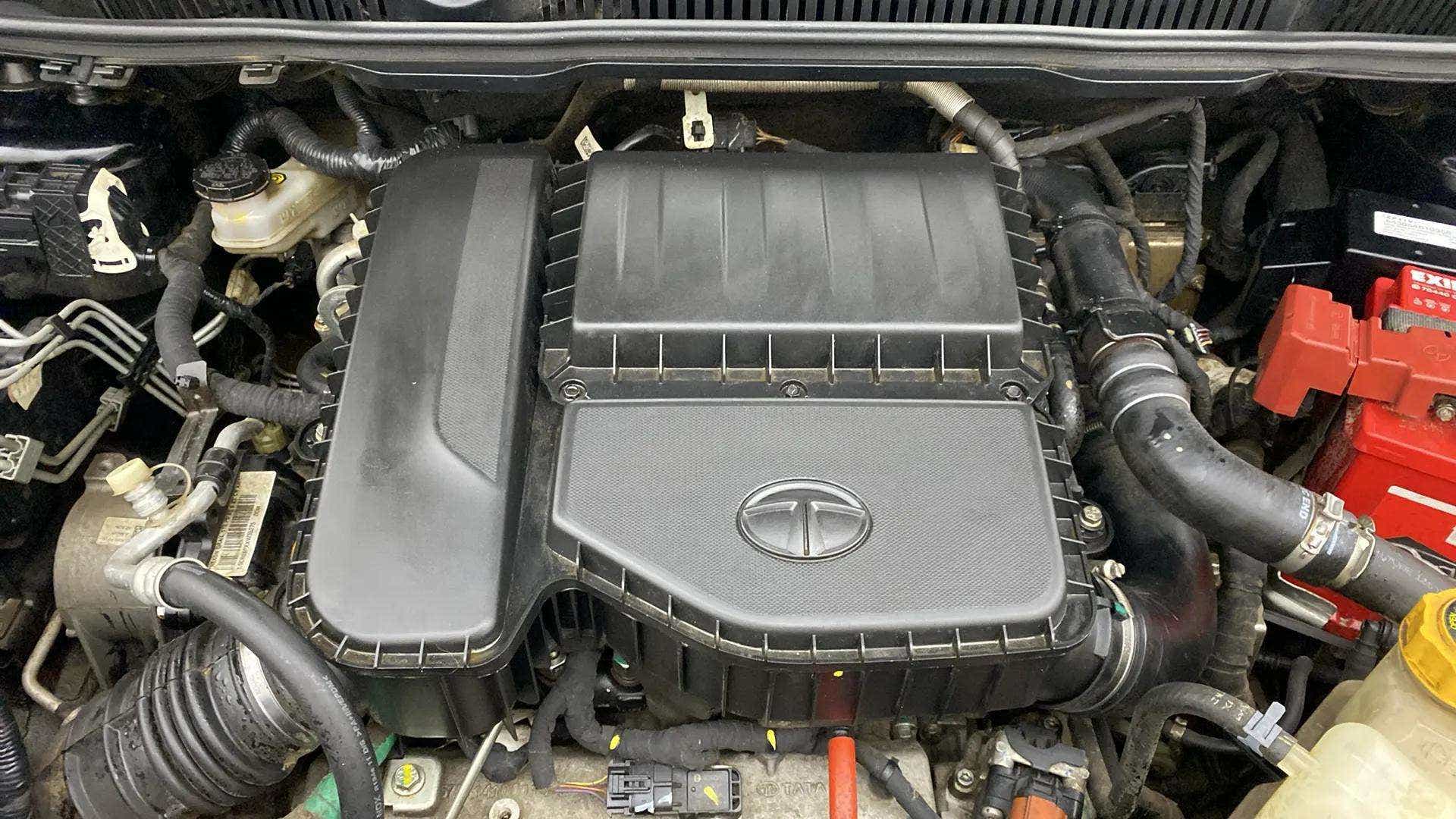 Engine bay view of a Tata Nexon 2017-2023