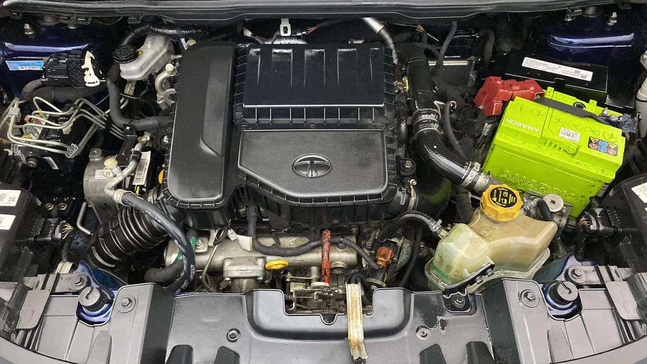 Engine bay of a Tata Nexon 2017-2023