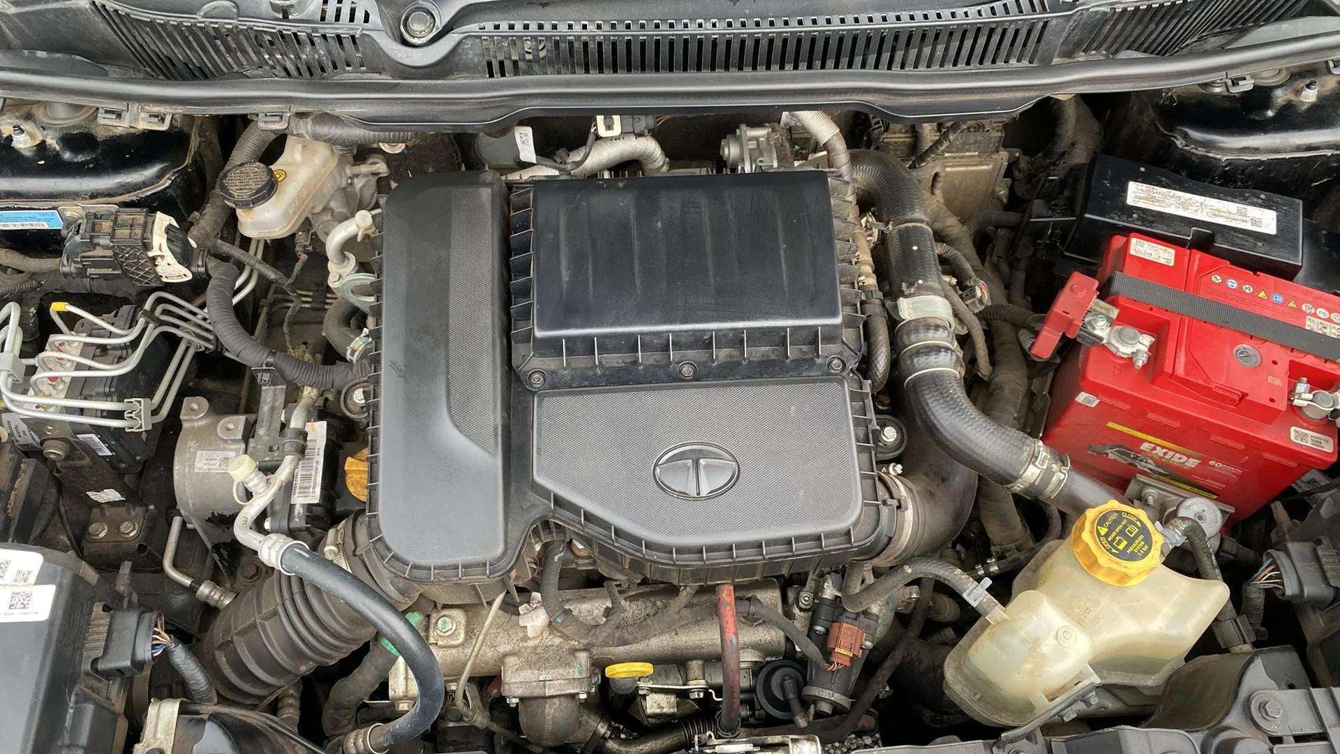Engine bay of a Tata Nexon 2017-2023