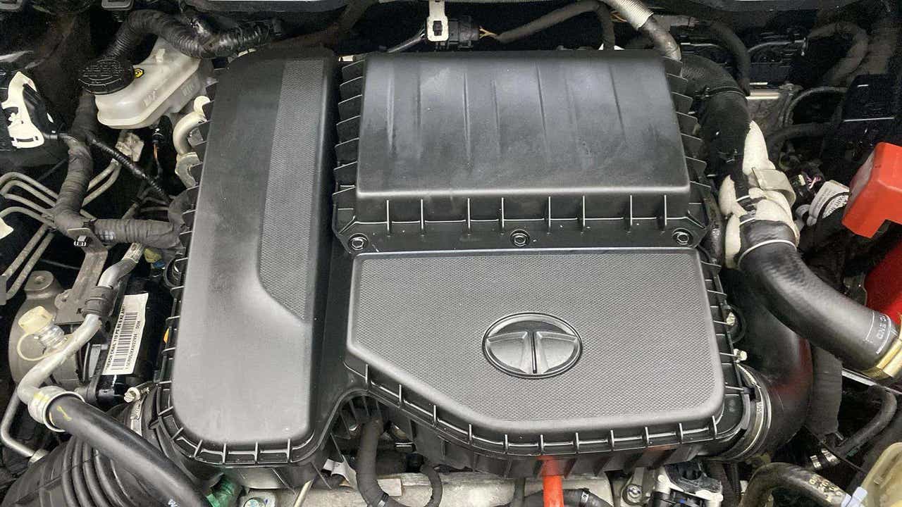 Engine bay view of a Tata Nexon 2017-2023