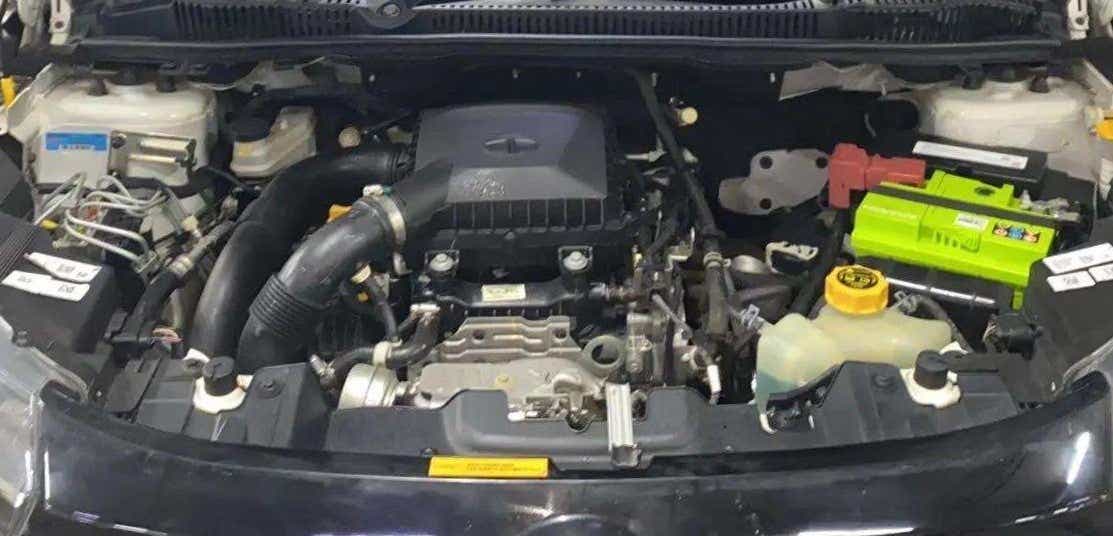 Engine bay of a Tata Nexon 2017-2023