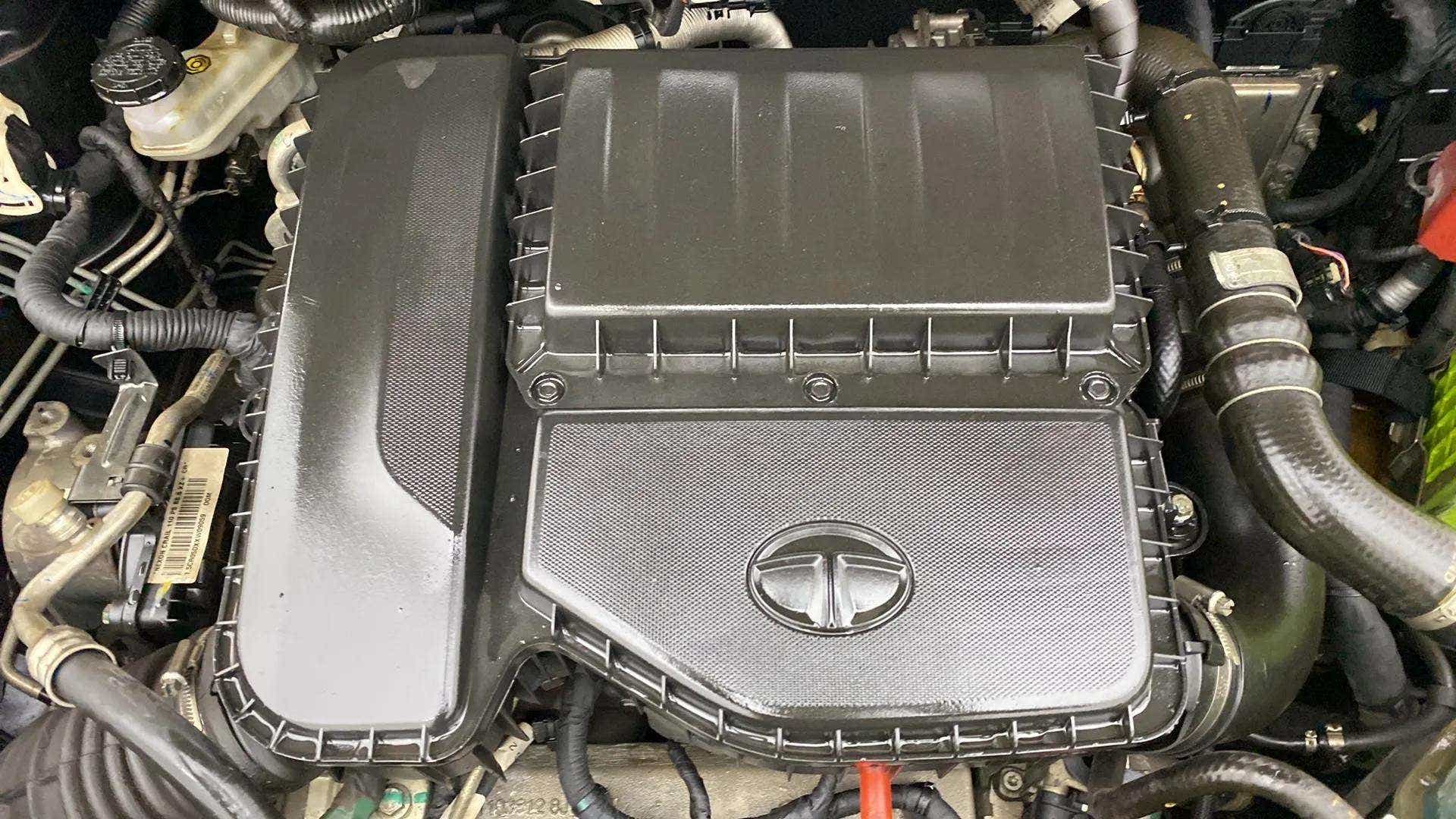 Engine bay of a Tata Nexon 2017-2023