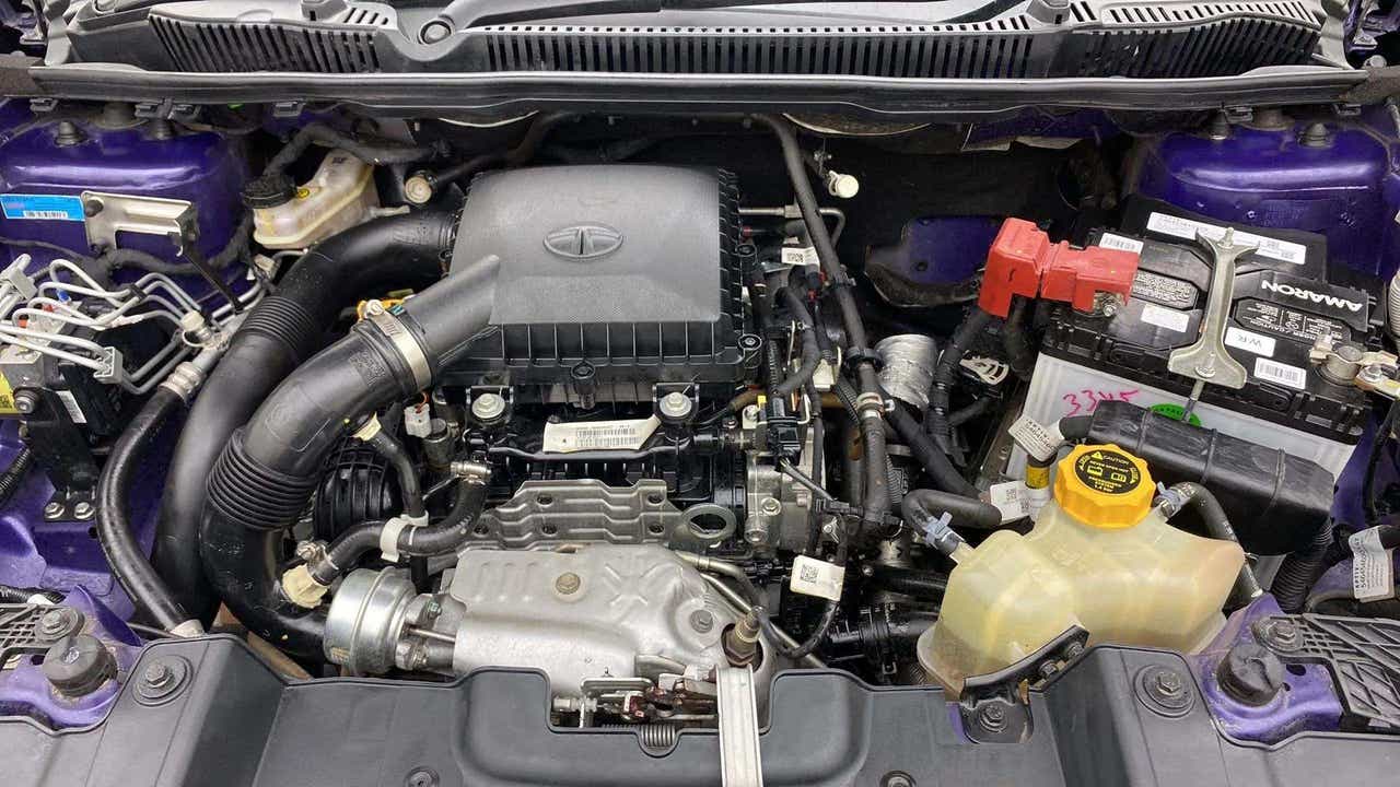 Engine bay of a Tata Nexon 2017-2023