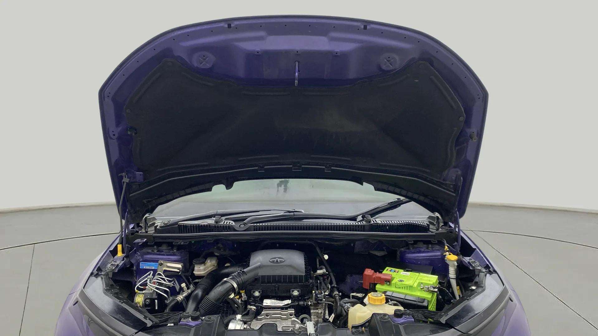 Engine bay of a Tata Nexon 2017-2023