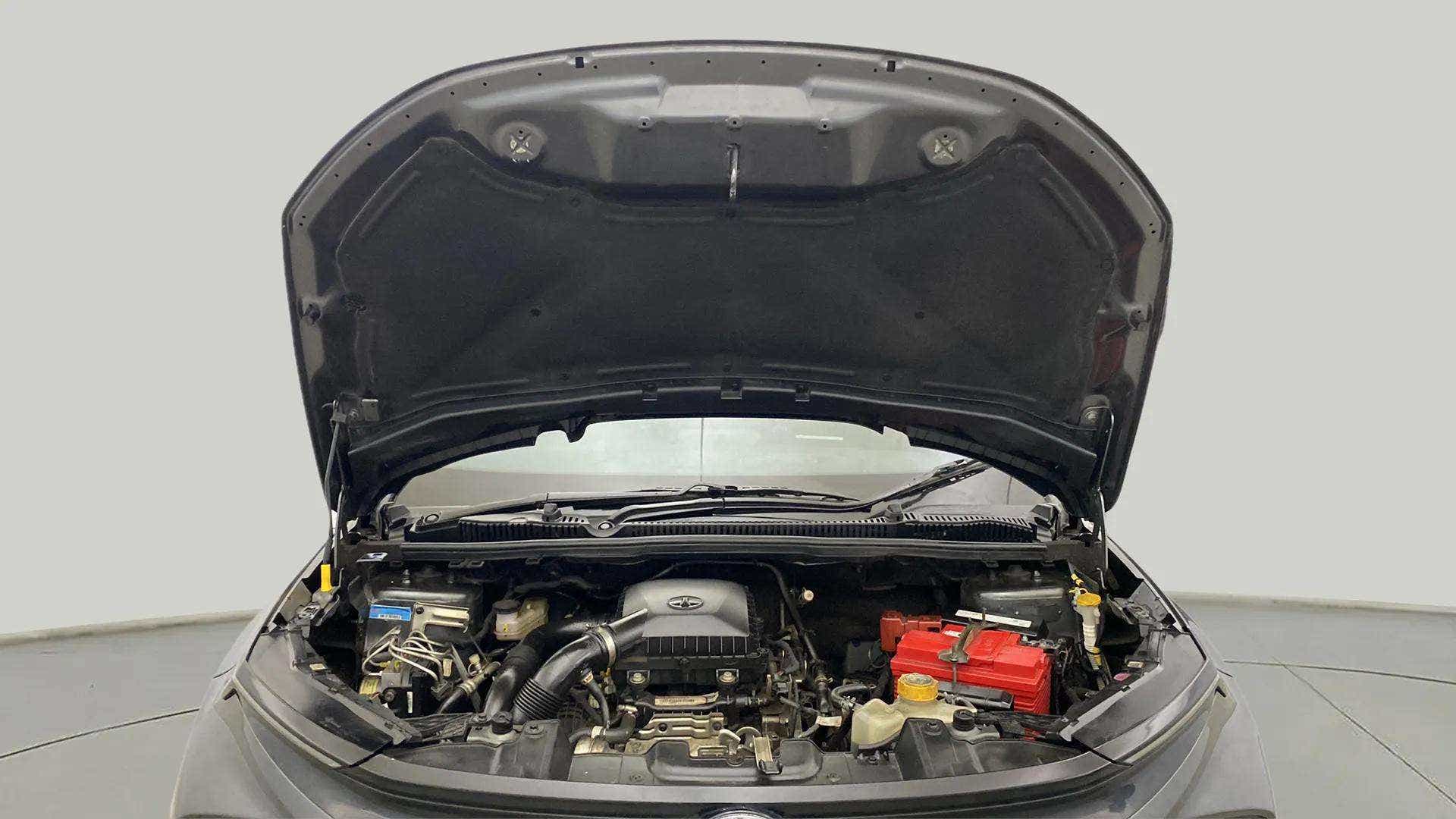 Engine bay of a Tata Nexon 2017-2023