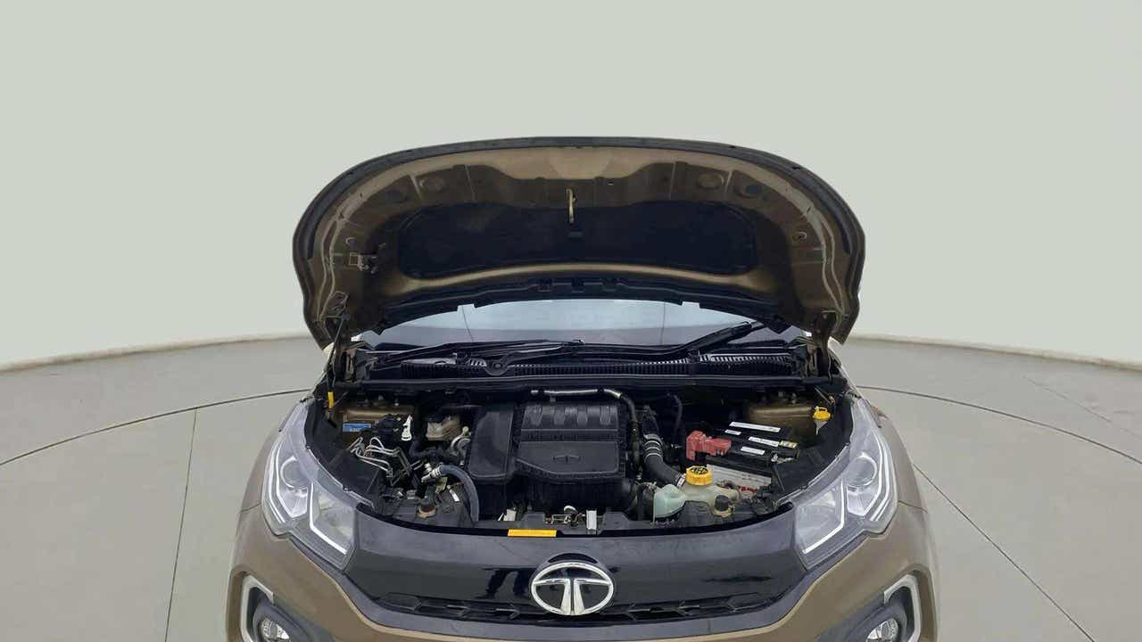 Engine bay view of a Tata Nexon 2017-2023
