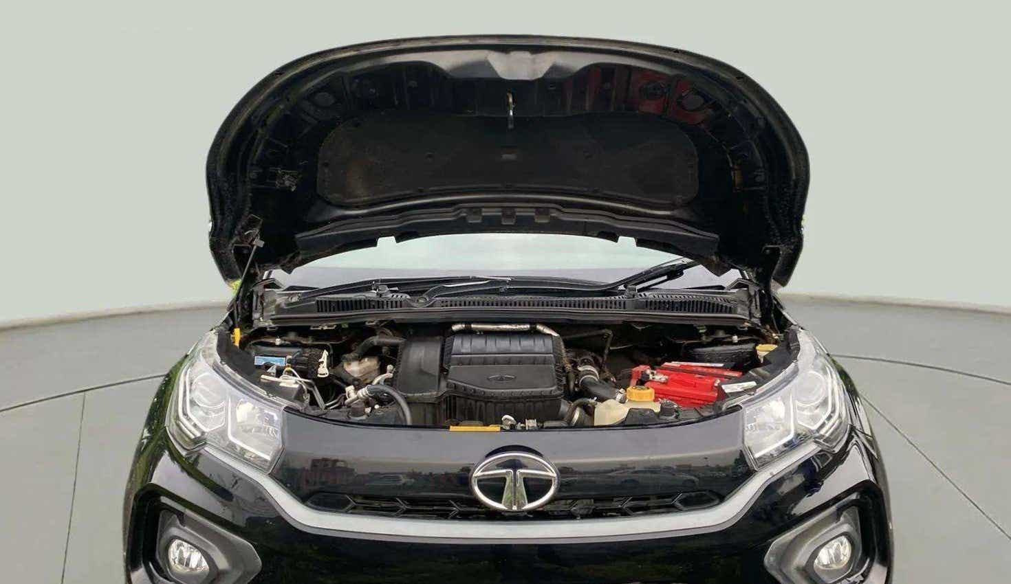 Engine bay view of a Tata Nexon 2017-2023