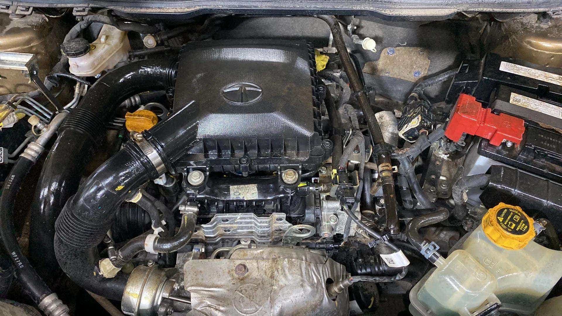 Engine bay of a Tata Nexon 2017-2023