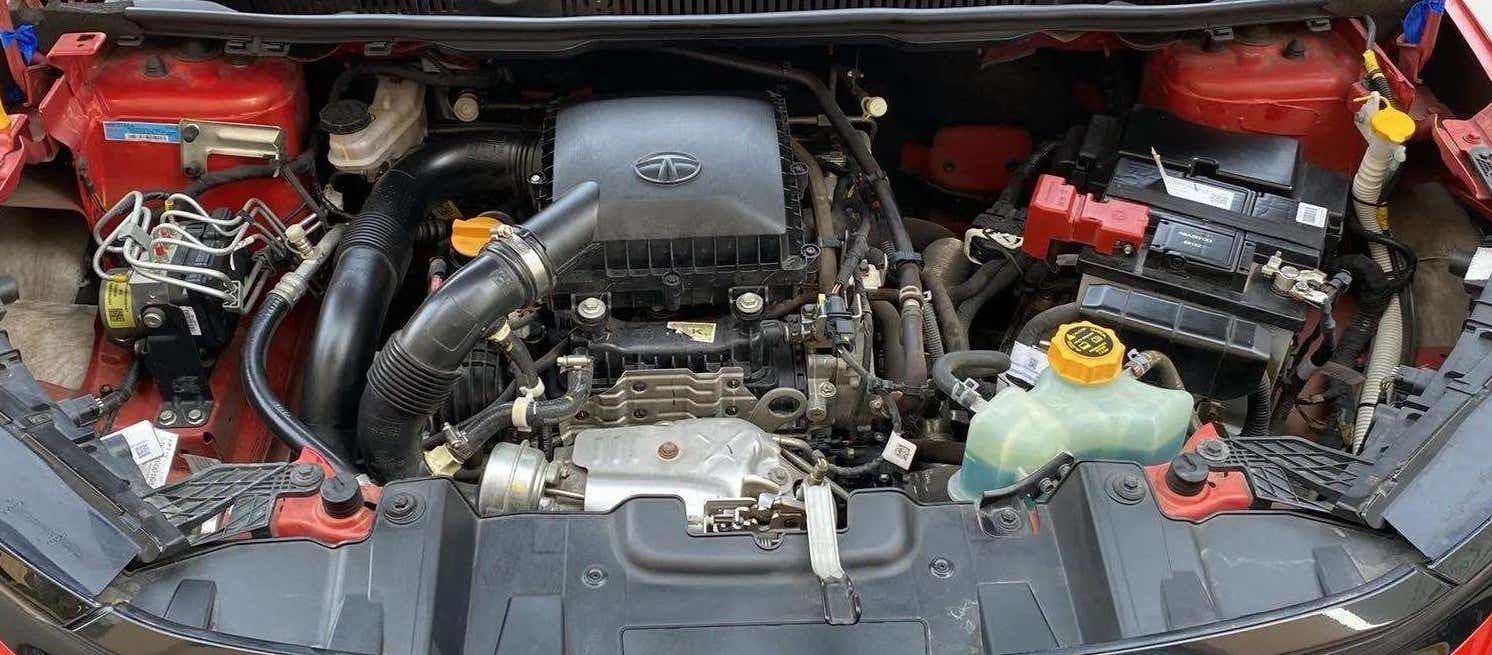 Engine bay view of a Tata Nexon 2017-2023