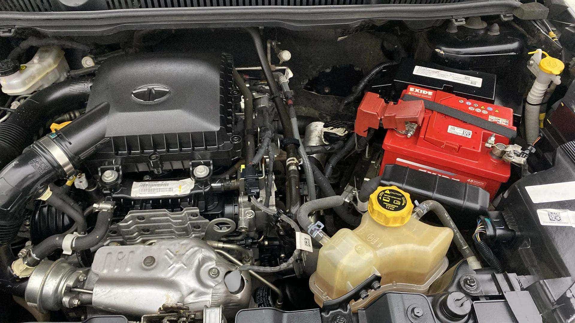 Engine bay of a Tata Nexon 2017-2023