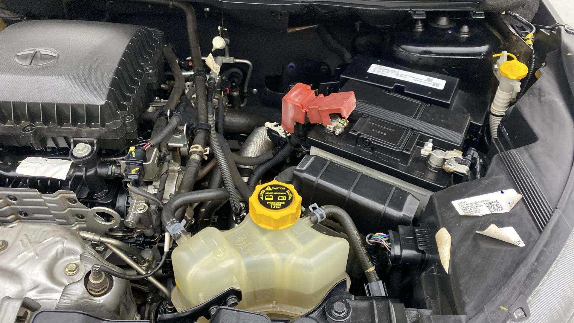 Engine bay of a Tata Nexon 2017-2023