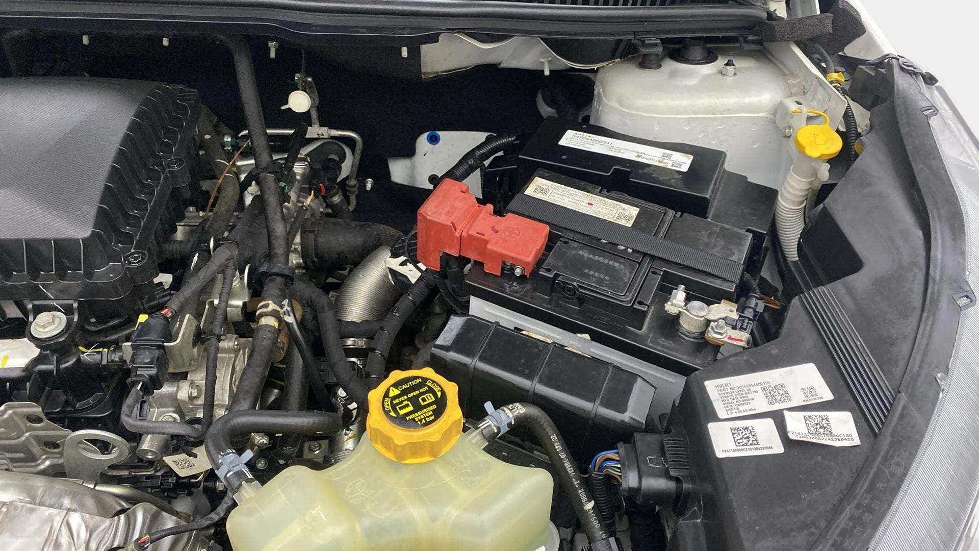 Engine bay of a Tata Nexon 2017-2023
