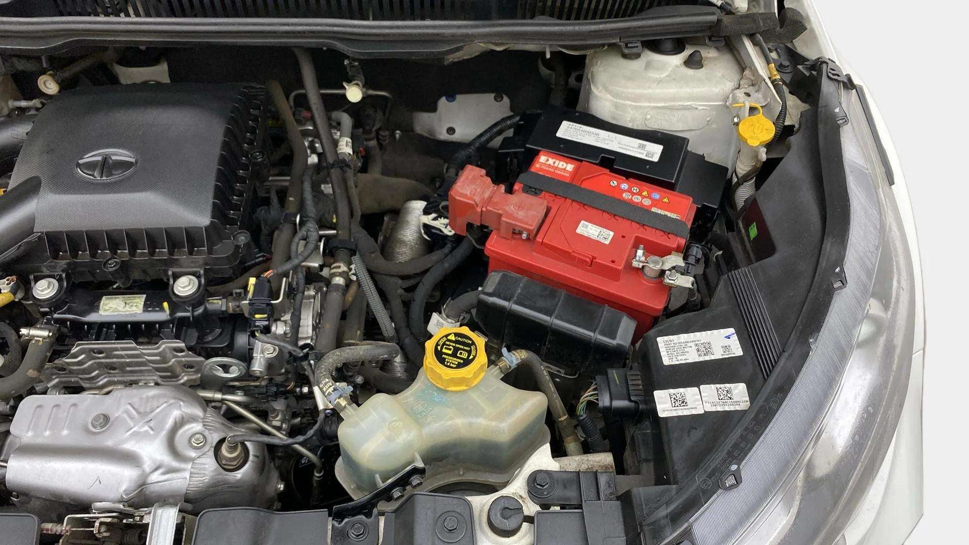 Engine bay view of a Tata Nexon 2017-2023