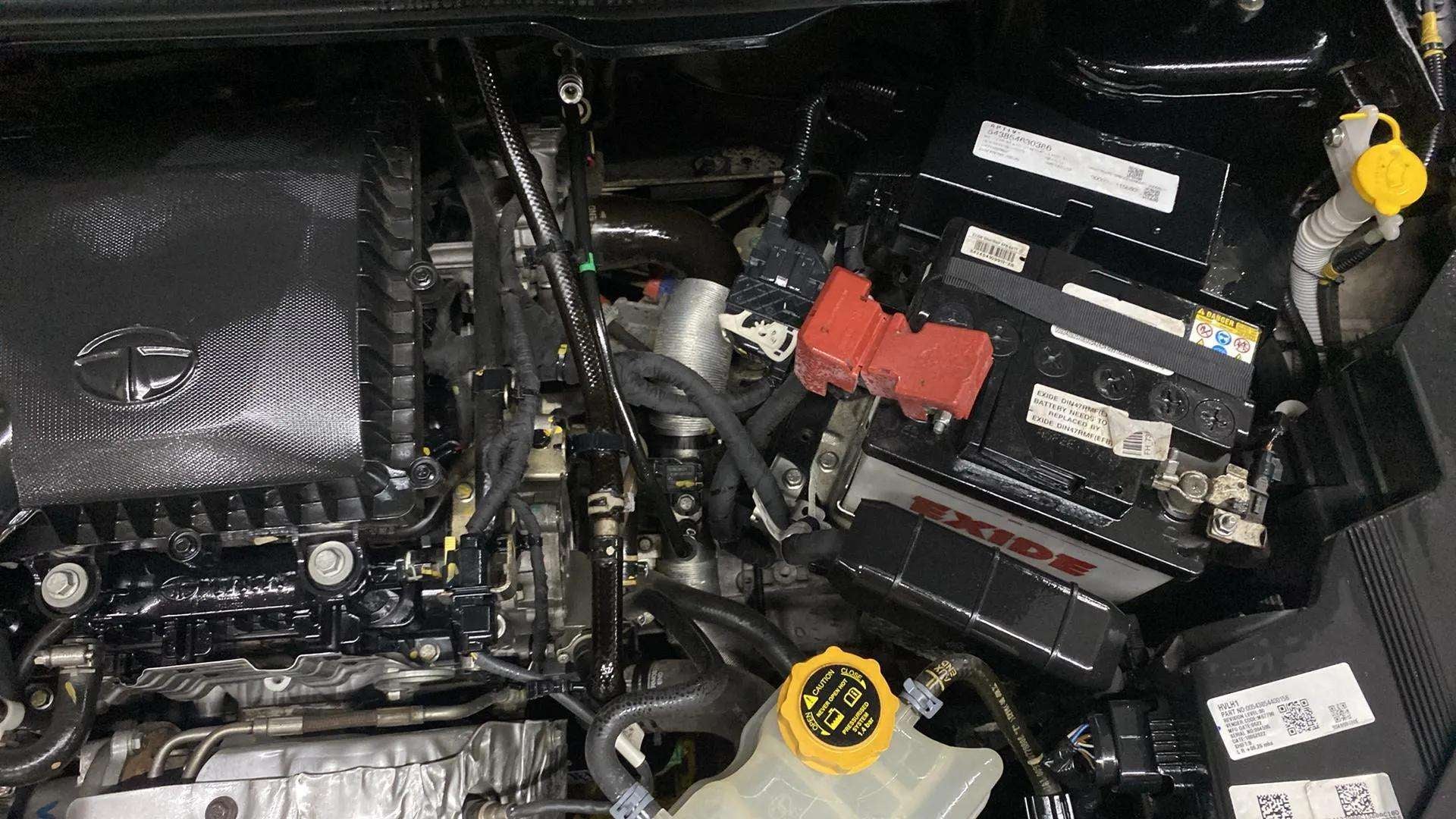 Engine bay view of a Tata Nexon 2017-2023
