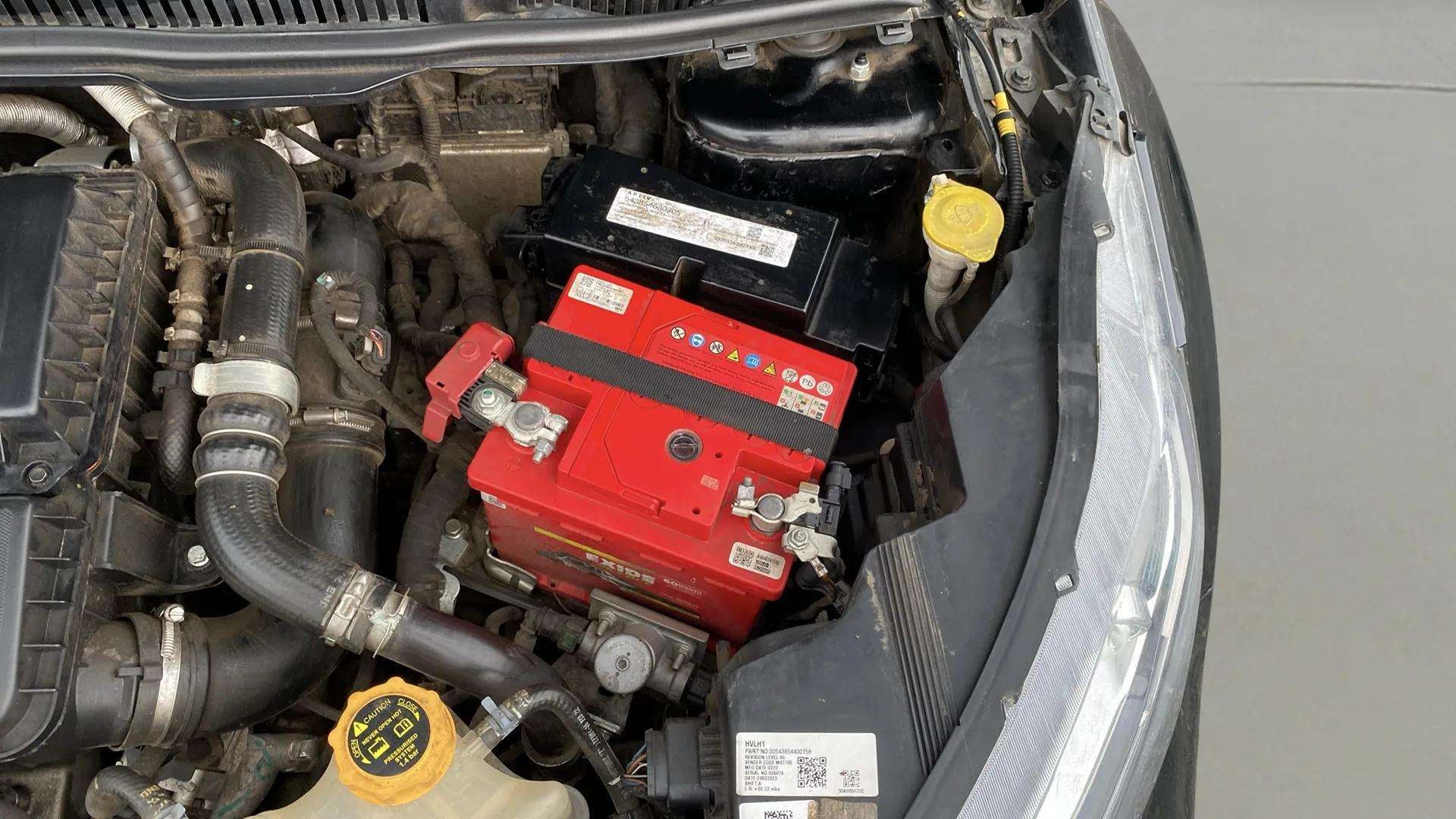 Engine bay view of a Tata Nexon 2017-2023