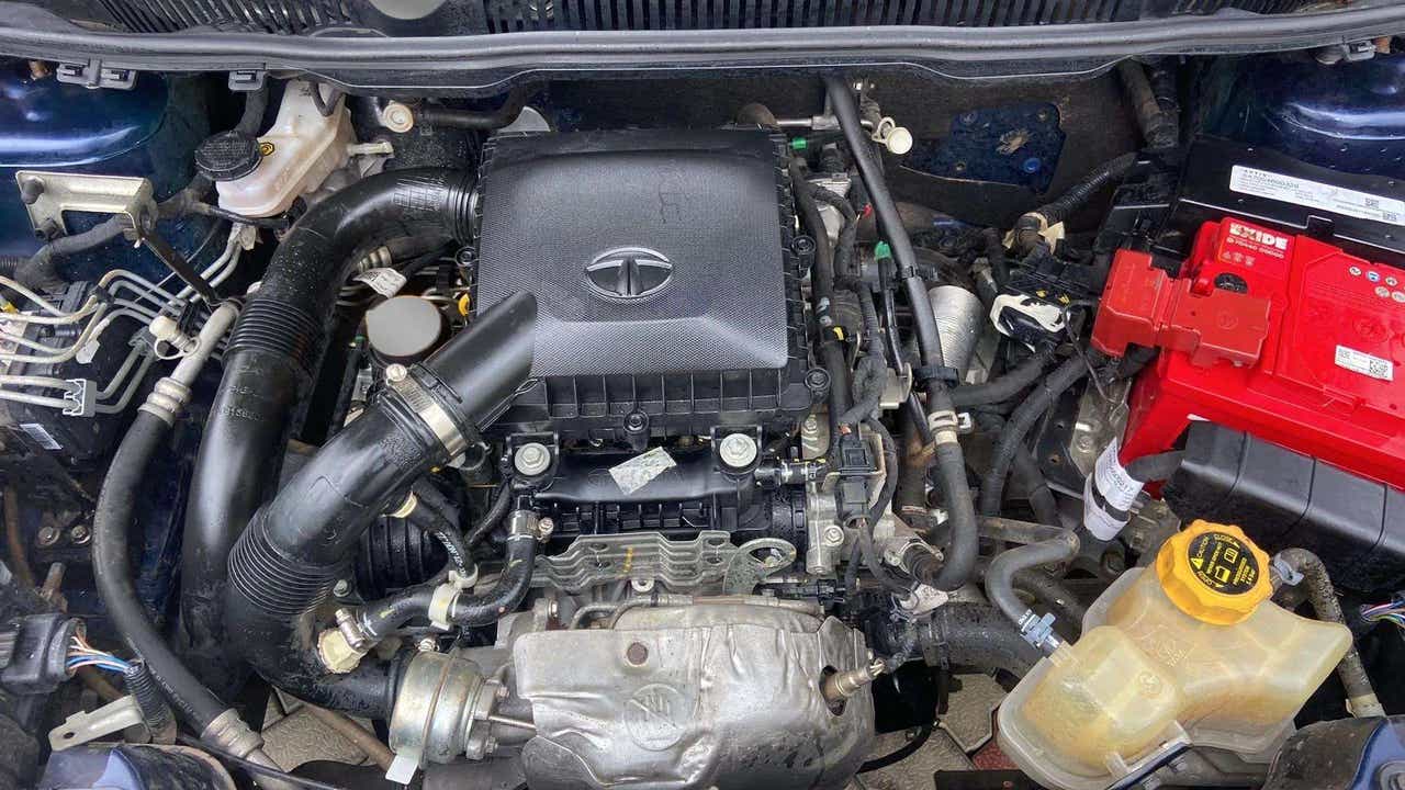 Engine bay view of a Tata Nexon 2017-2023