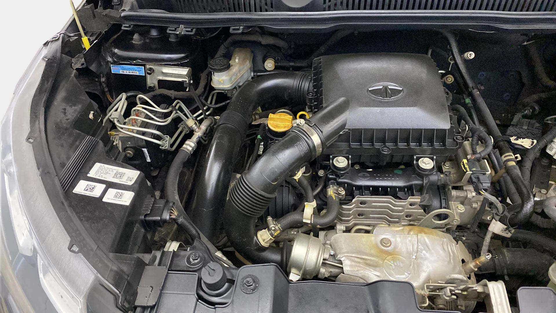 Engine bay of a Tata Nexon 2017-2023
