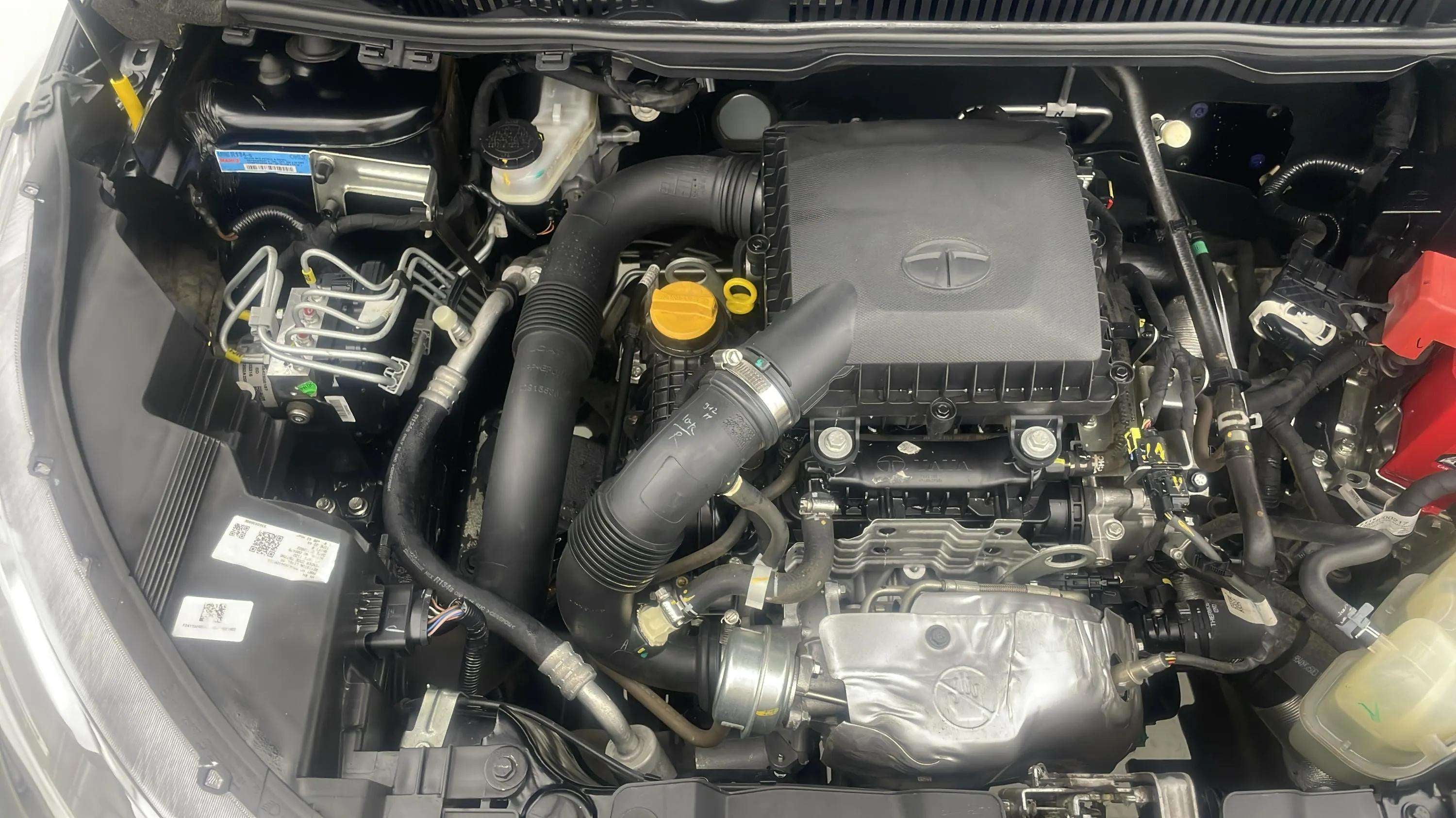 Engine bay of a Tata Nexon 2017-2023
