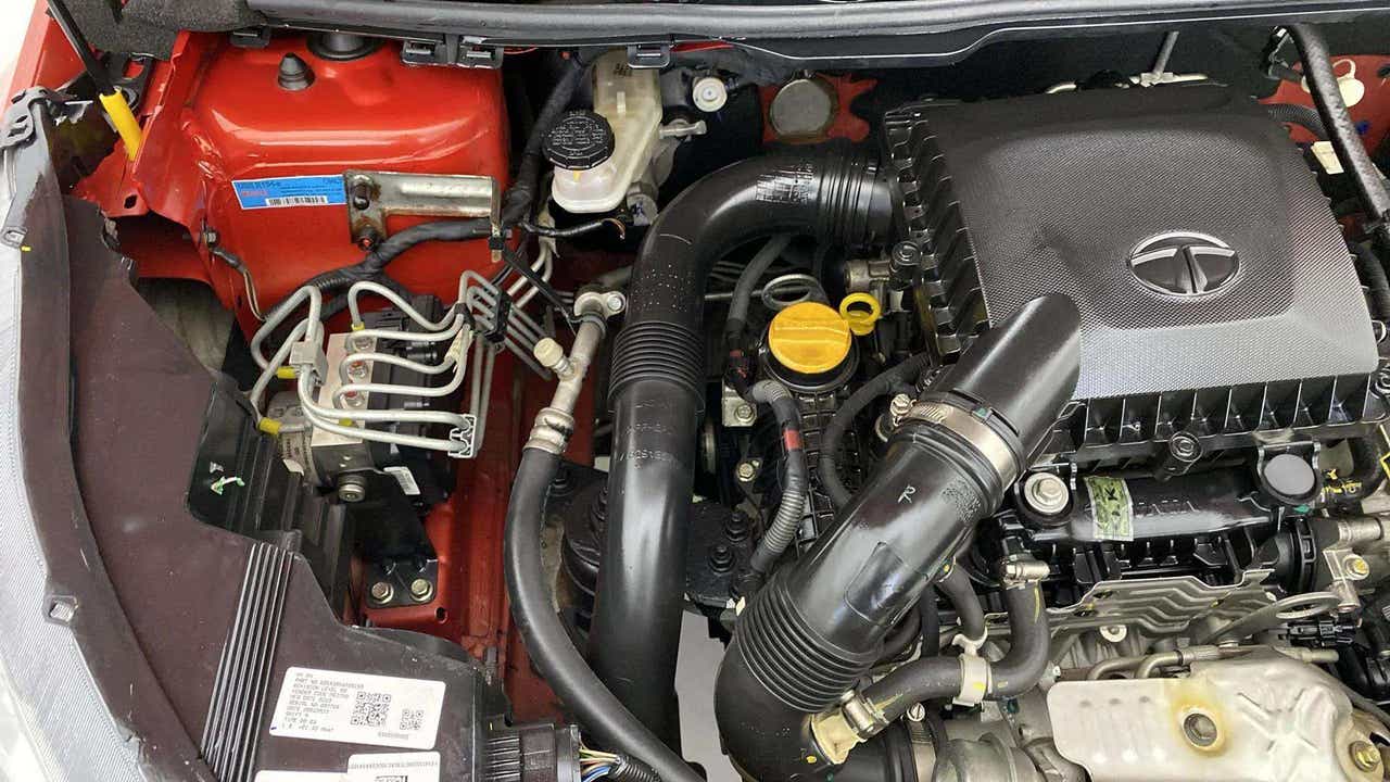 Engine bay of a Tata Nexon 2017-2023