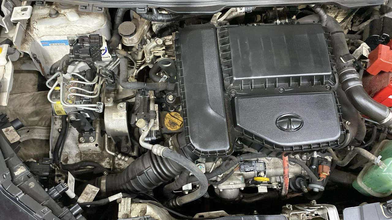 Engine compartment view of a Tata Nexon 2017-2023