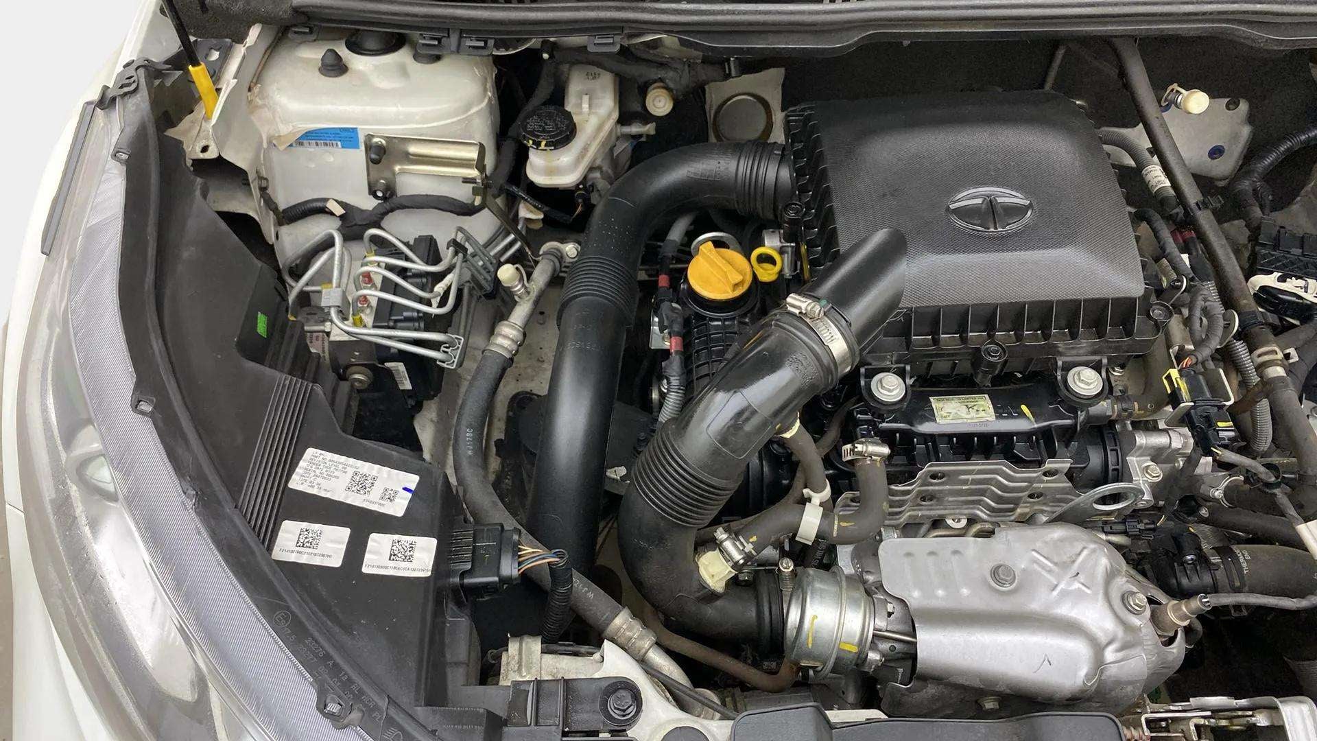 Engine bay of a Tata Nexon 2017-2023