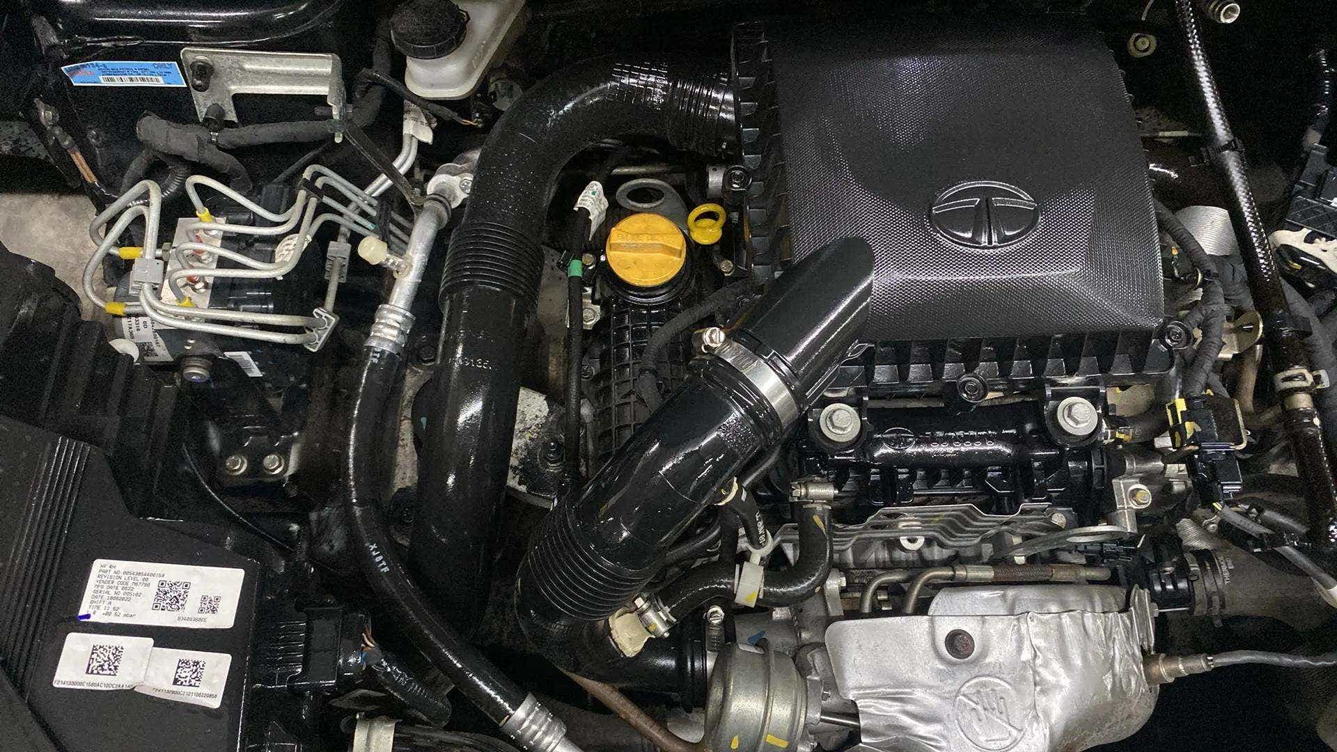 Engine view of a Tata Nexon 2017-2023