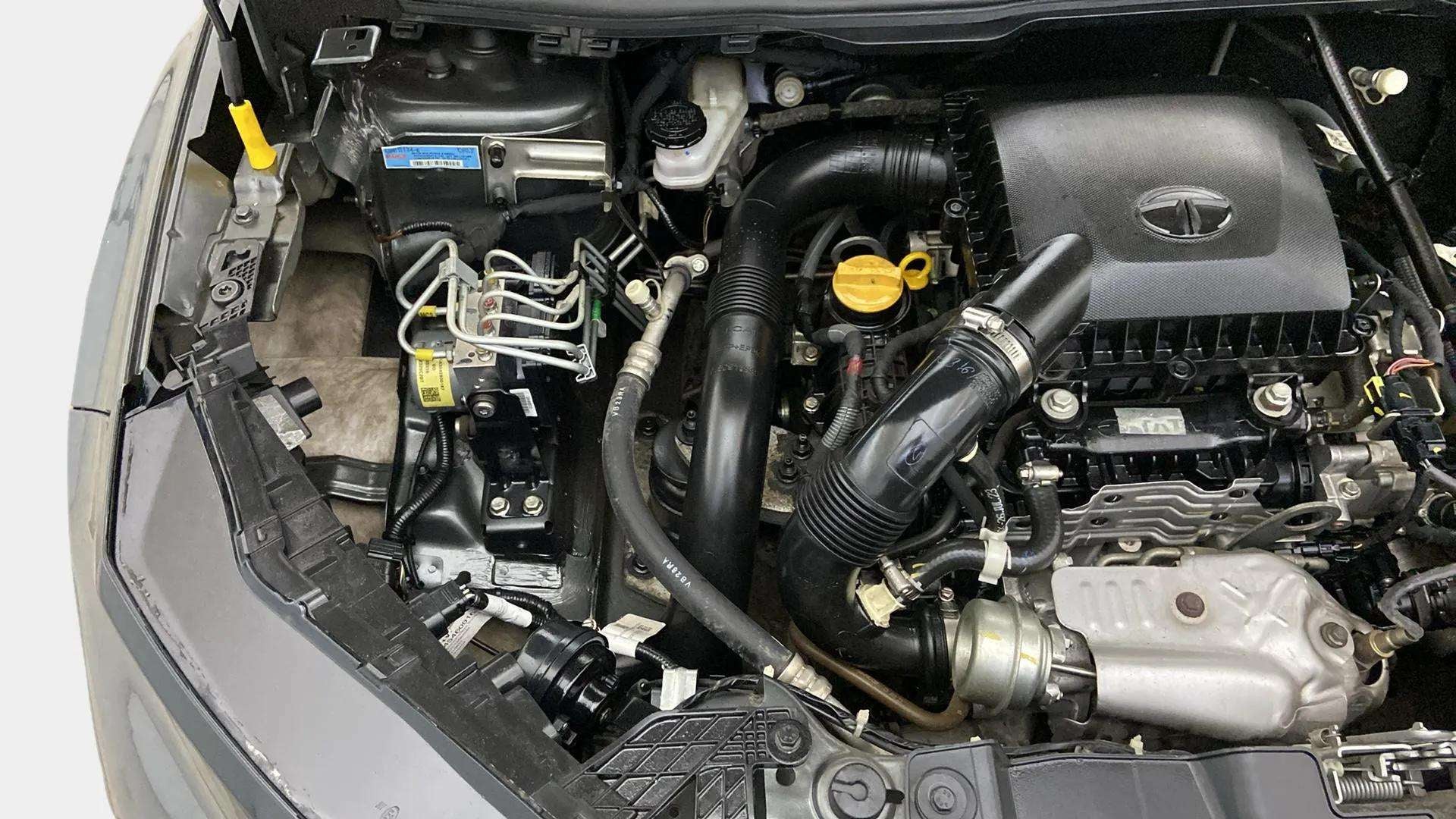 Engine bay of a Tata Nexon 2017-2023